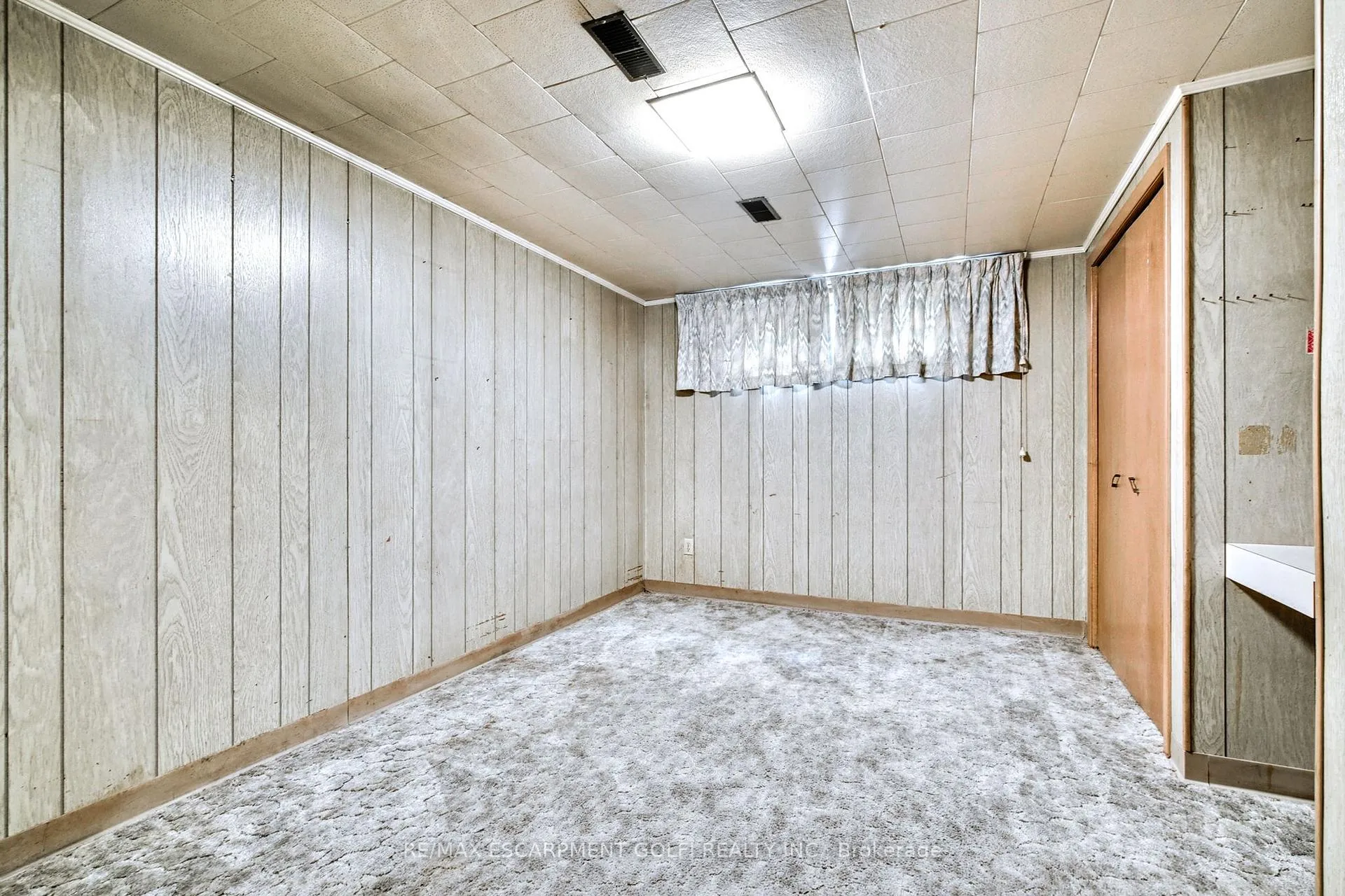 Photo 28 of 60 Sunrise Drive, Hamilton, Greenford — HOMEH