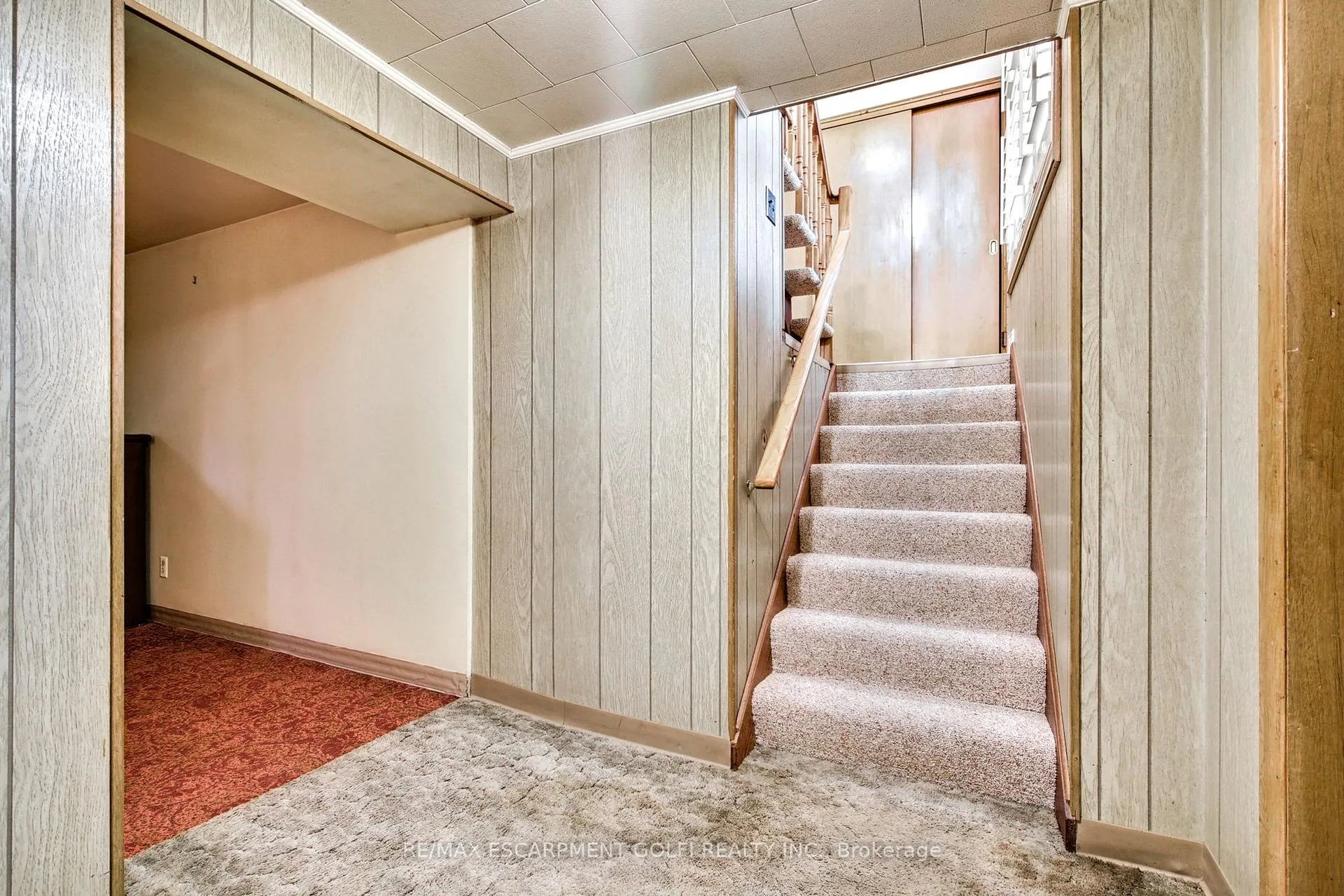 Photo 33 of 60 Sunrise Drive, Hamilton, Greenford — HOMEH