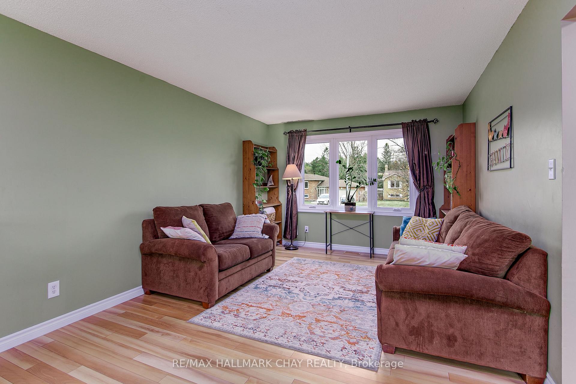Photo 3 of 12 Mccarthy Crescent, Essa, Angus — HOMEH
