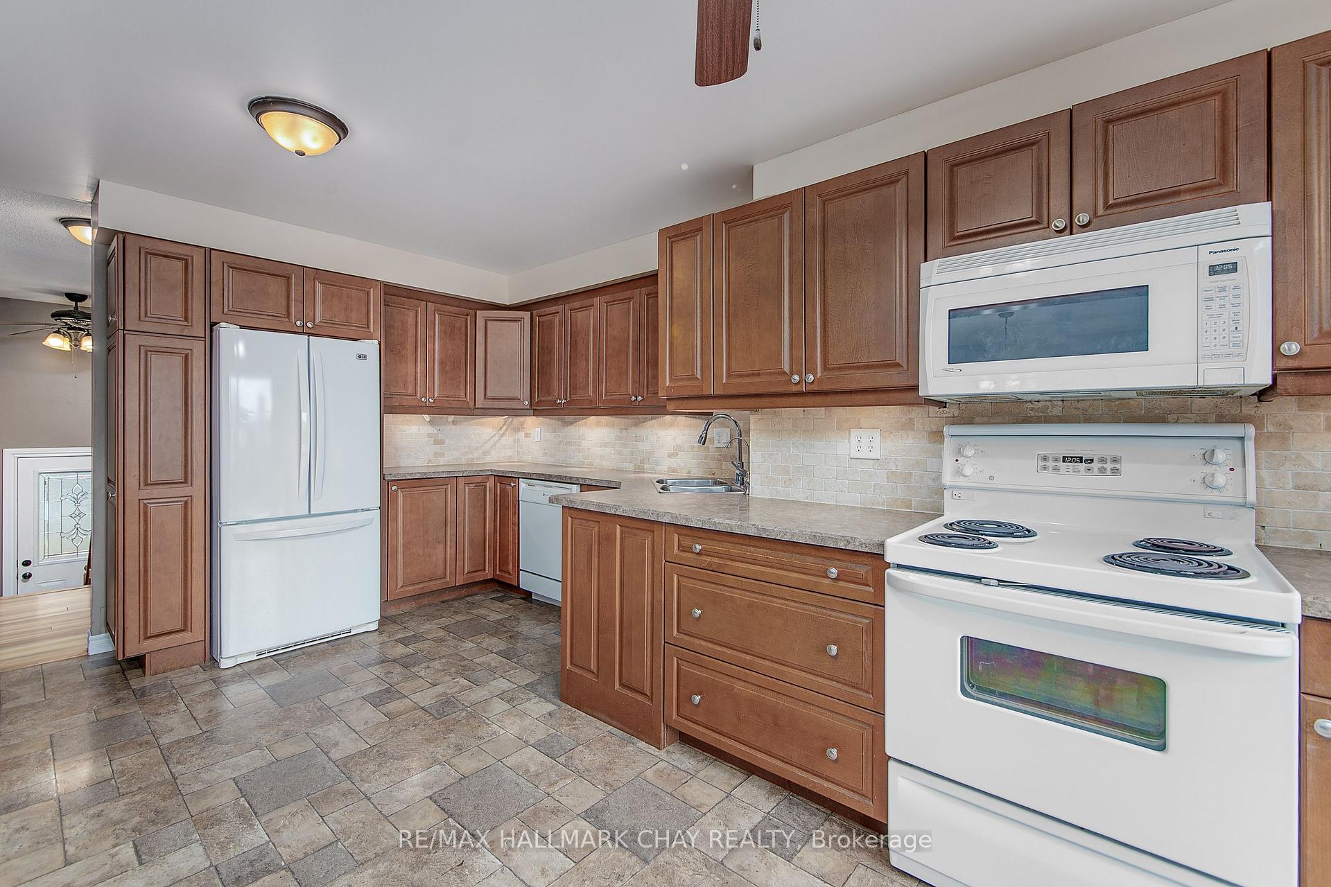 Photo 11 of 12 Mccarthy Crescent, Essa, Angus — HOMEH