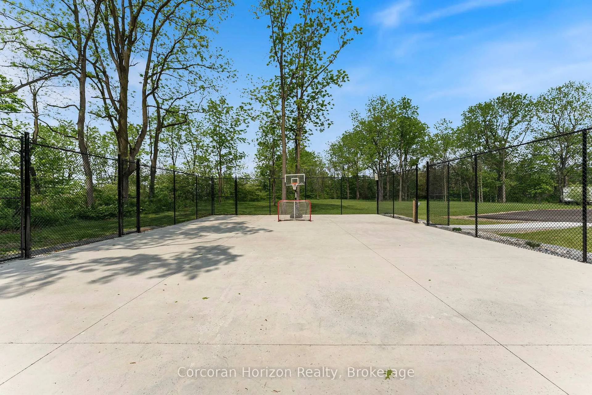 Photo 44 of 11 Cockshutt Road, Brant, Brantford Twp — HOMEH