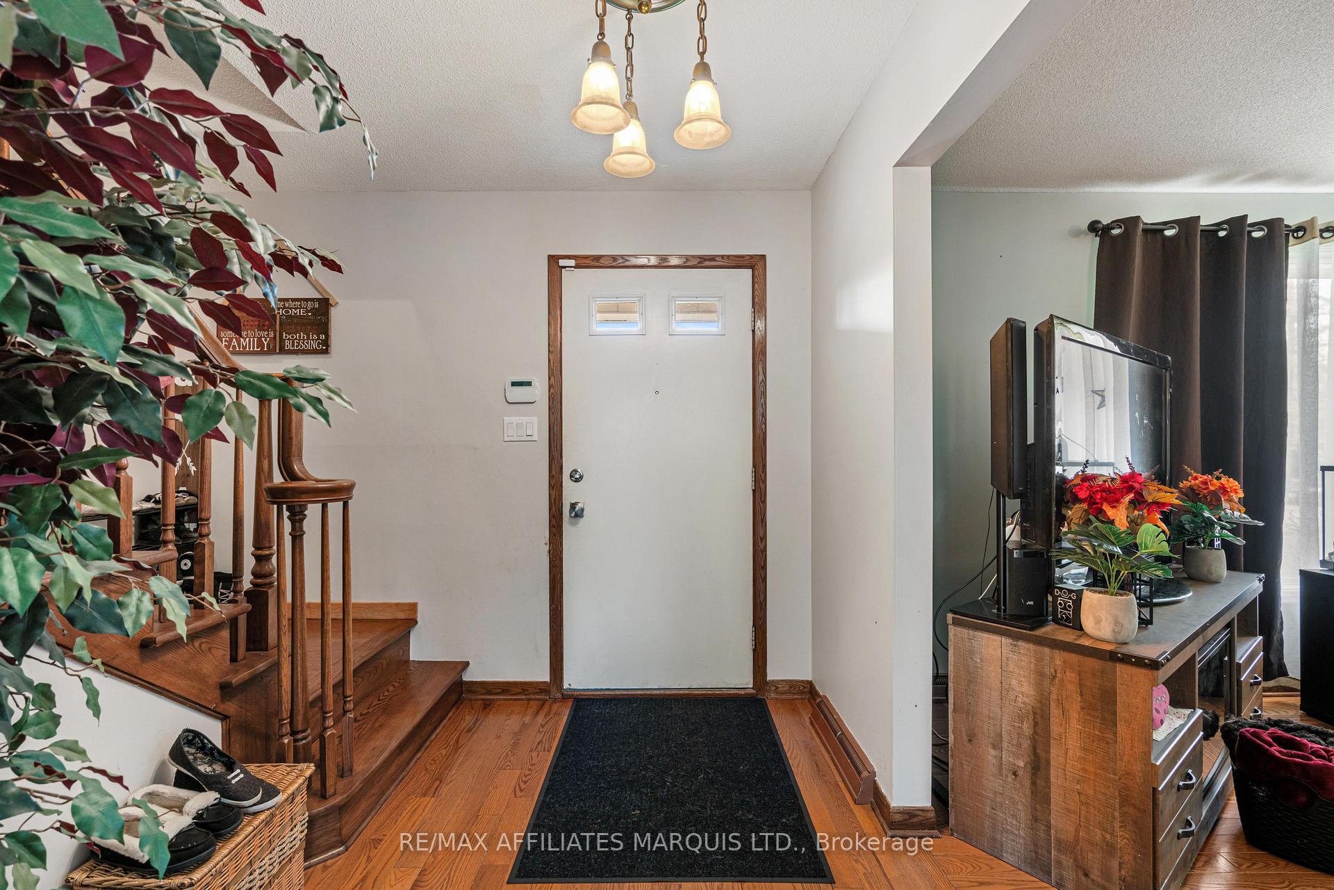 Photo 2 of 1514 Catherine Street, Cornwall — HOMEH