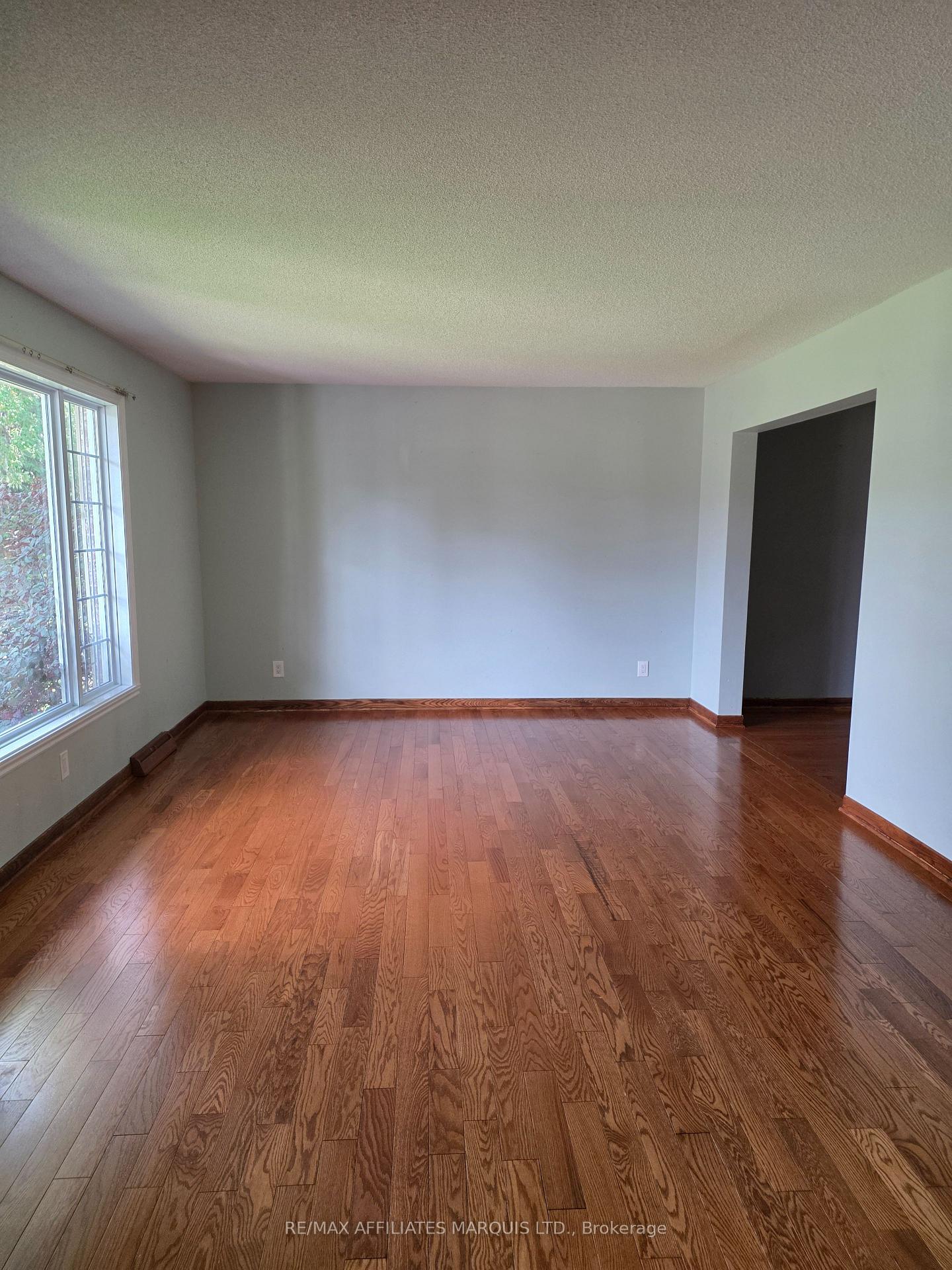 Photo 4 of 1514 Catherine Street, Cornwall — HOMEH
