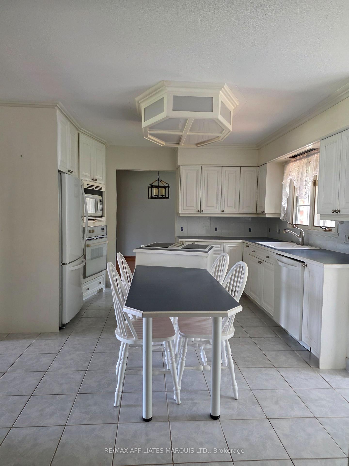 Photo 9 of 1514 Catherine Street, Cornwall — HOMEH