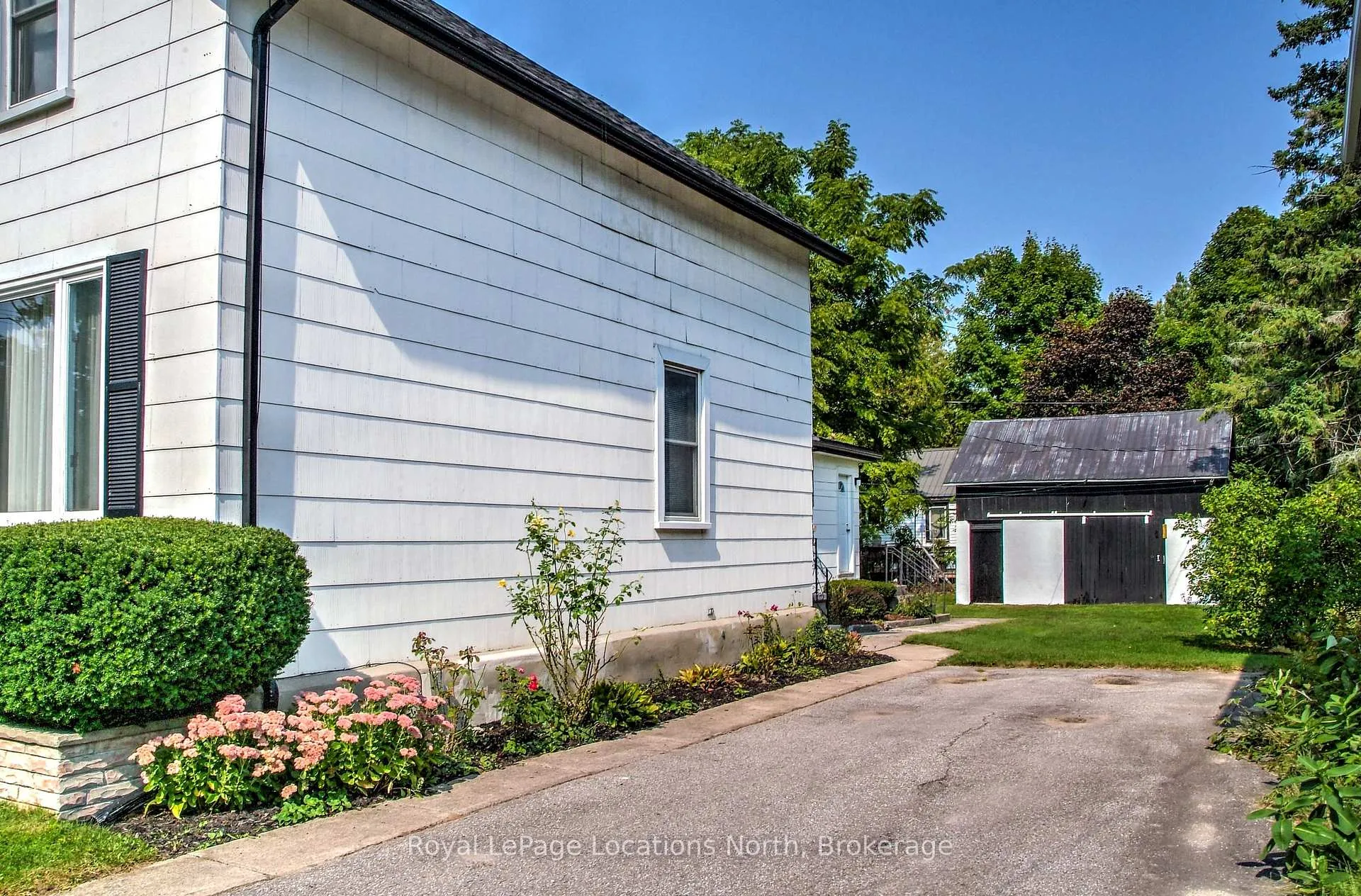 Photo 3 of 210 Cherry Street, Clearview, Stayner — HOMEH
