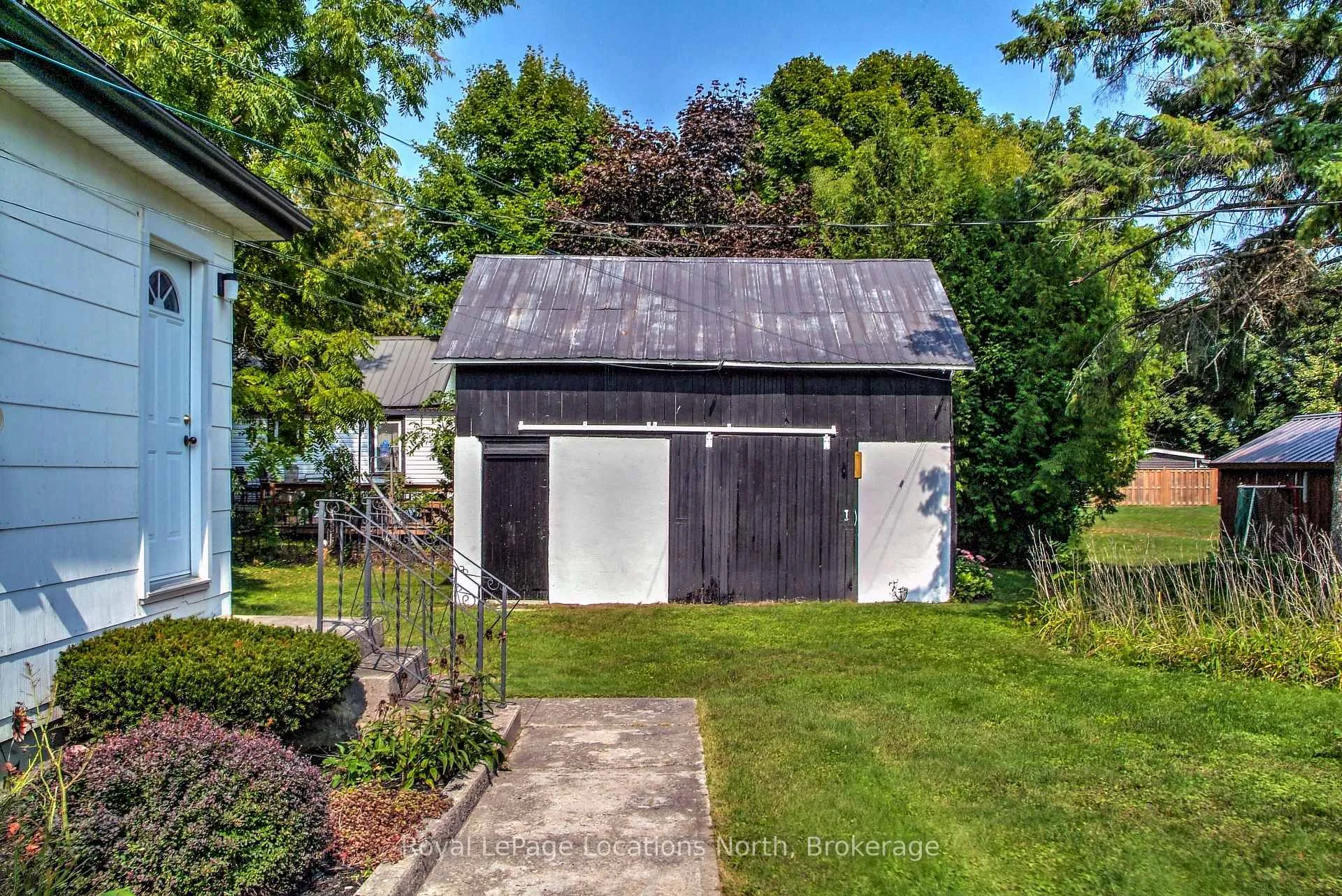 Photo 4 of 210 Cherry Street, Clearview, Stayner — HOMEH