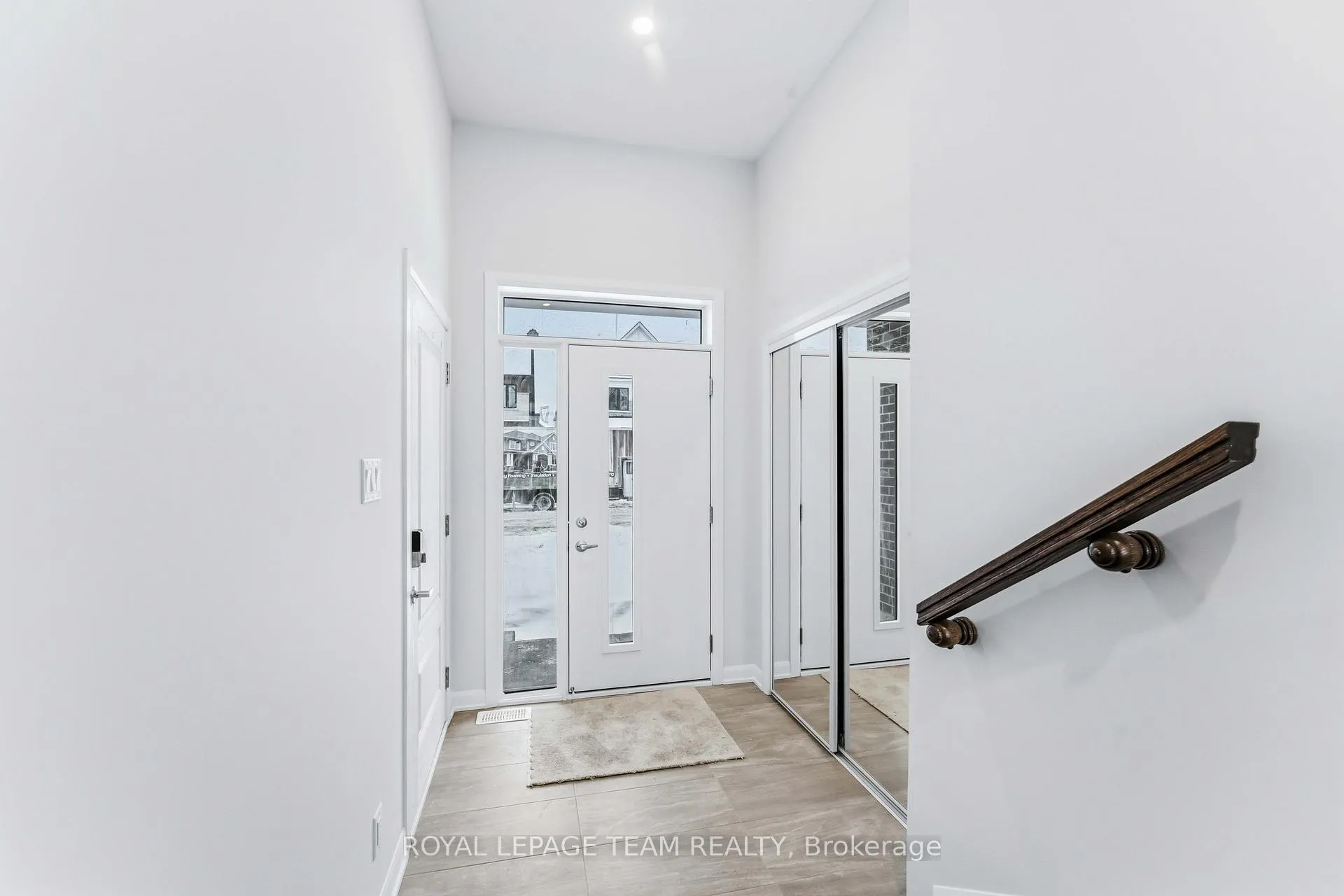 Photo 2 of 742 Fairline Row, Ottawa, Kanata - Emerald Meadows/Trailwest — HOMEH