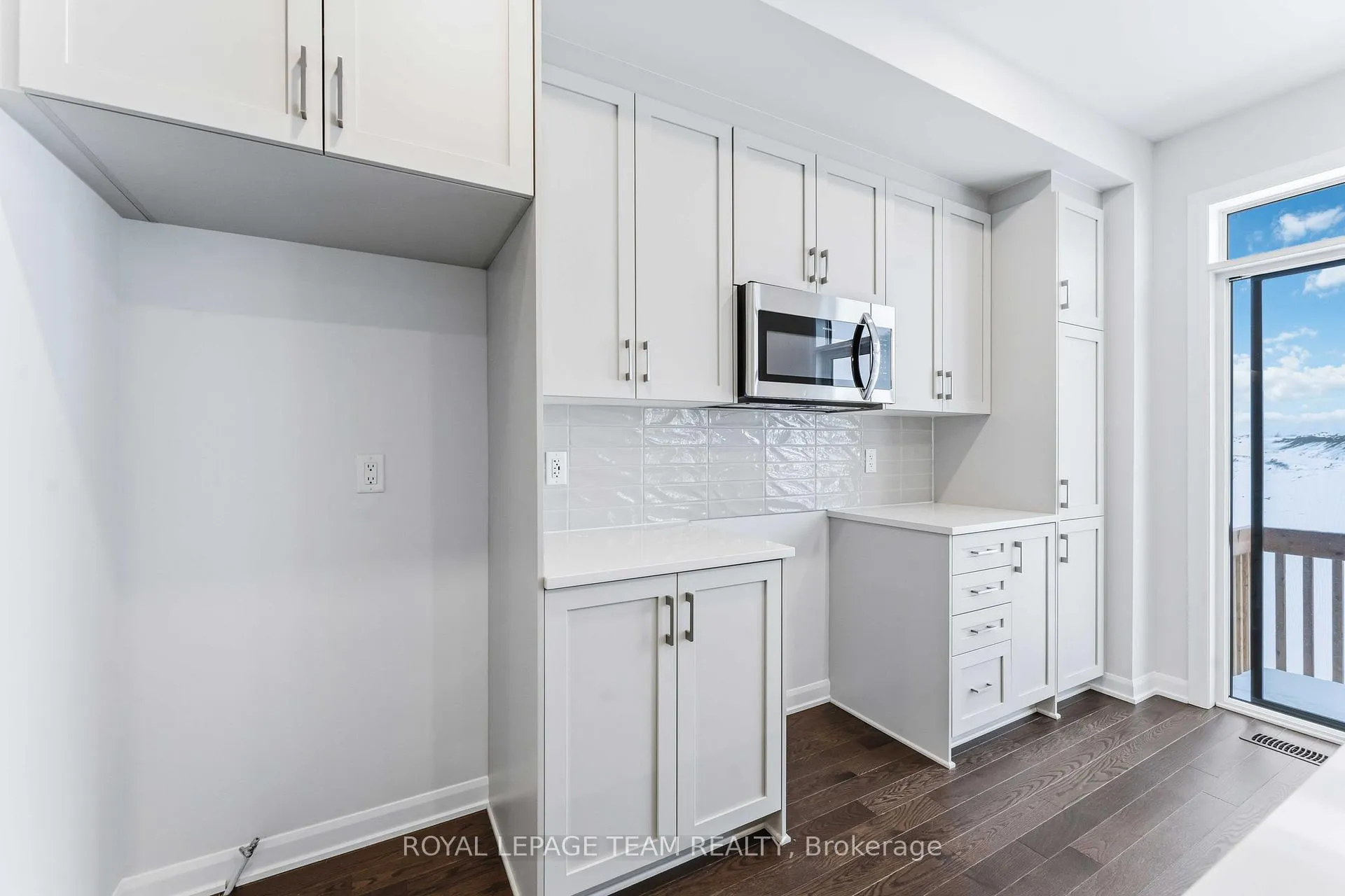 Photo 7 of 742 Fairline Row, Ottawa, Kanata - Emerald Meadows/Trailwest — HOMEH