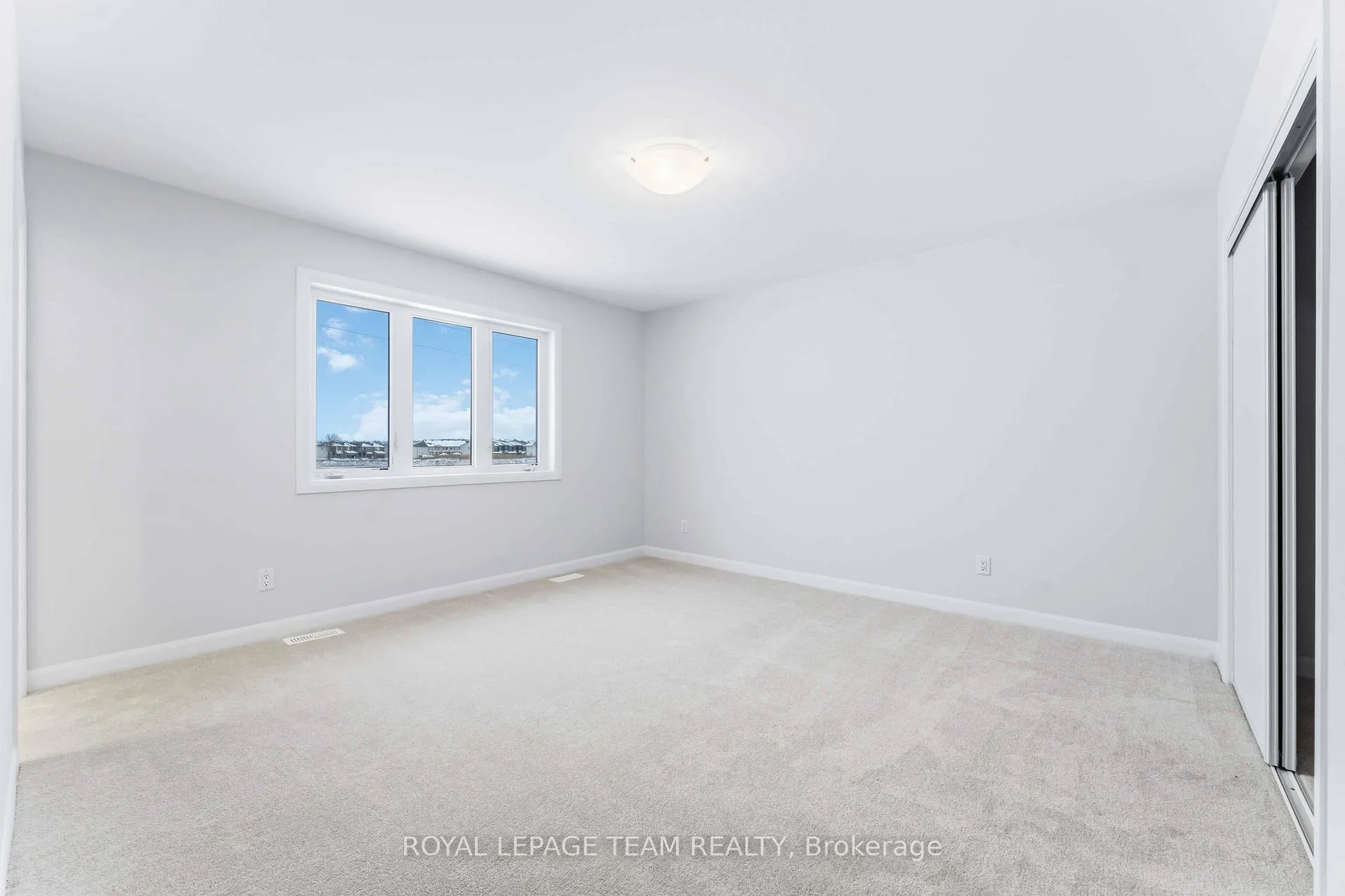 Photo 18 of 742 Fairline Row, Ottawa, Kanata - Emerald Meadows/Trailwest — HOMEH