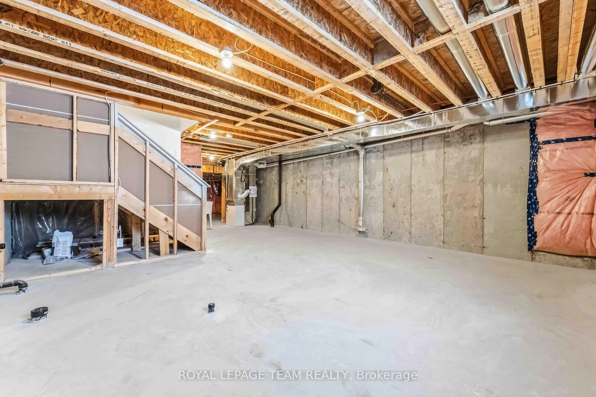 Photo 32 of 742 Fairline Row, Ottawa, Kanata - Emerald Meadows/Trailwest — HOMEH