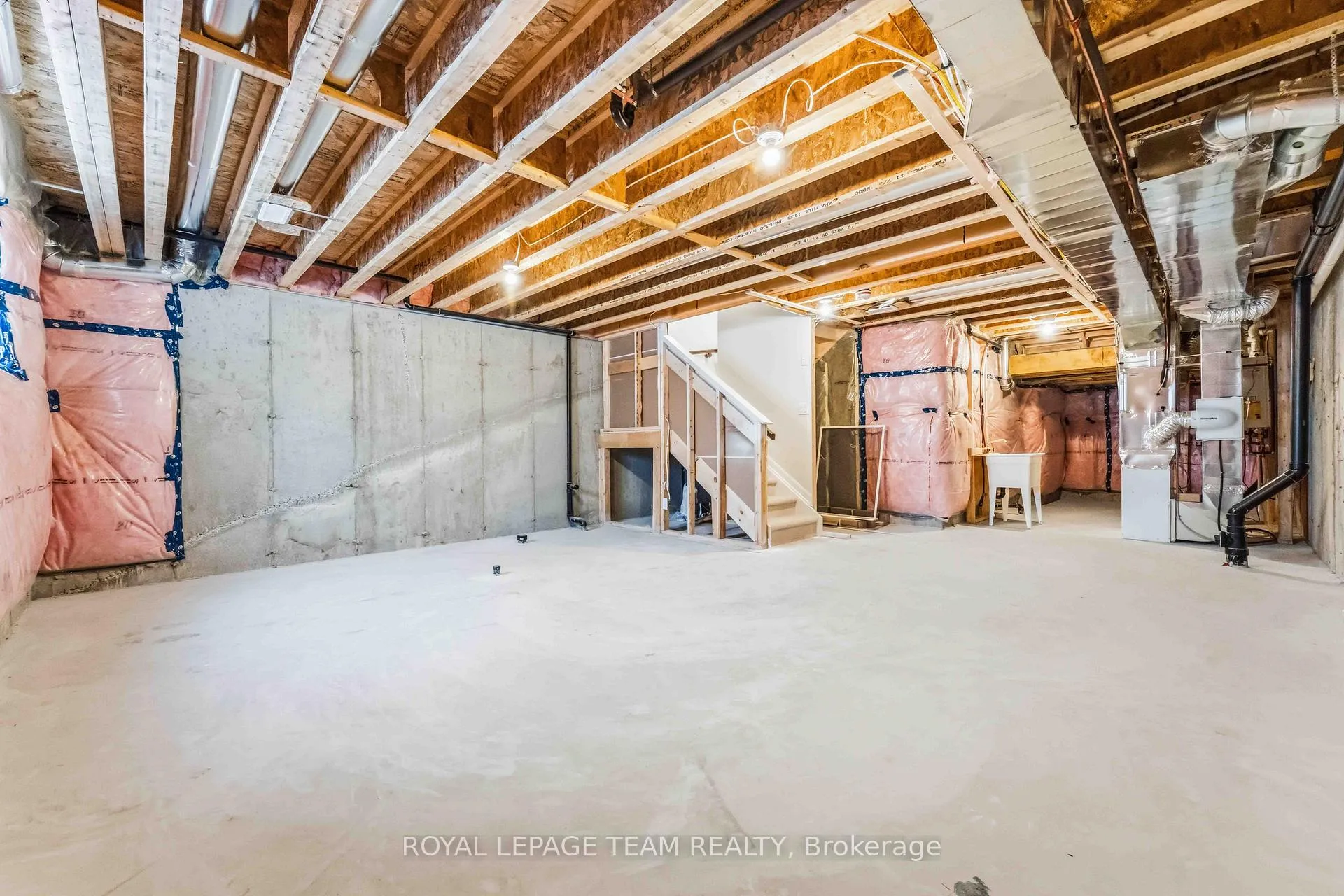 Photo 34 of 742 Fairline Row, Ottawa, Kanata - Emerald Meadows/Trailwest — HOMEH