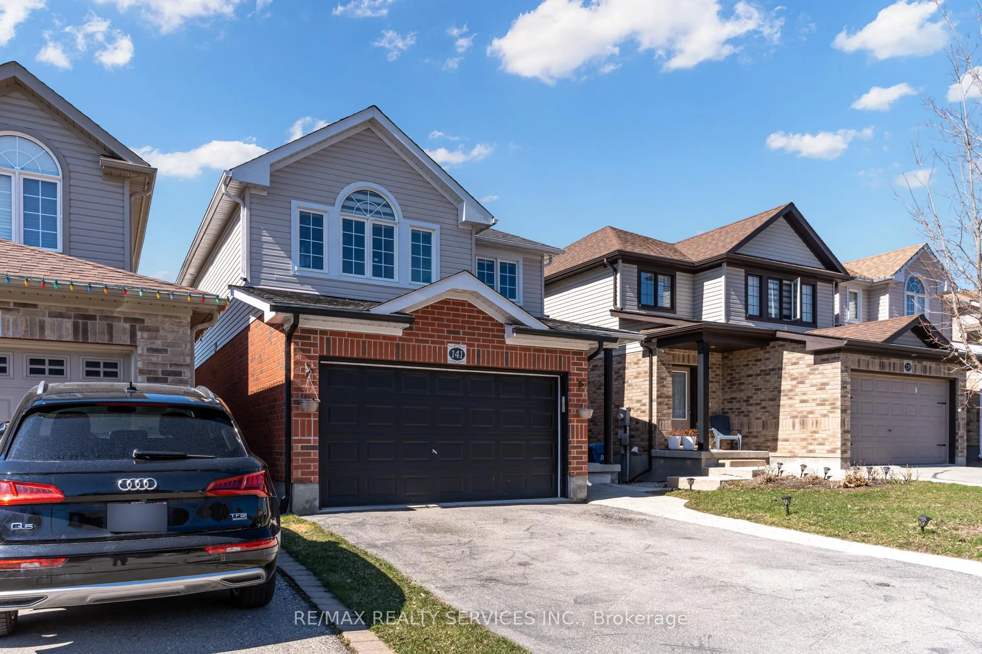 Photo 2 of 141 Kemp Crescent, Guelph, Grange Road — HOMEH