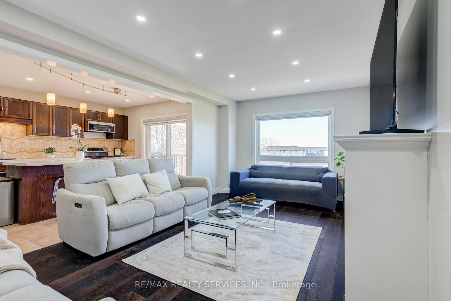 Photo 14 of 141 Kemp Crescent, Guelph, Grange Road — HOMEH