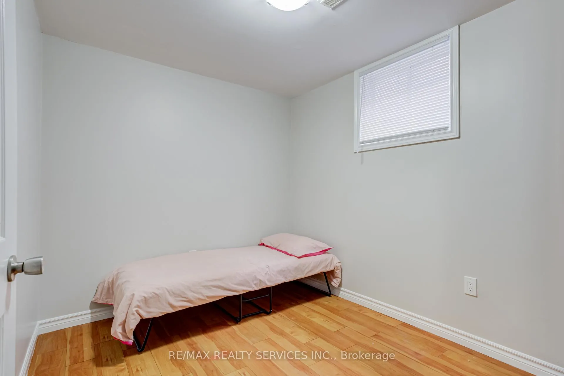 Photo 36 of 141 Kemp Crescent, Guelph, Grange Road — HOMEH