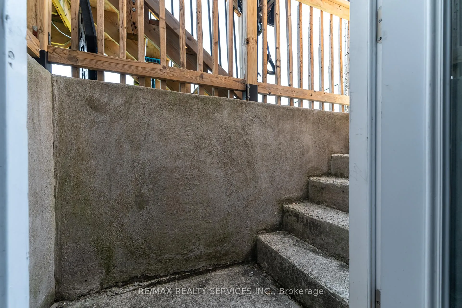 Photo 39 of 141 Kemp Crescent, Guelph, Grange Road — HOMEH