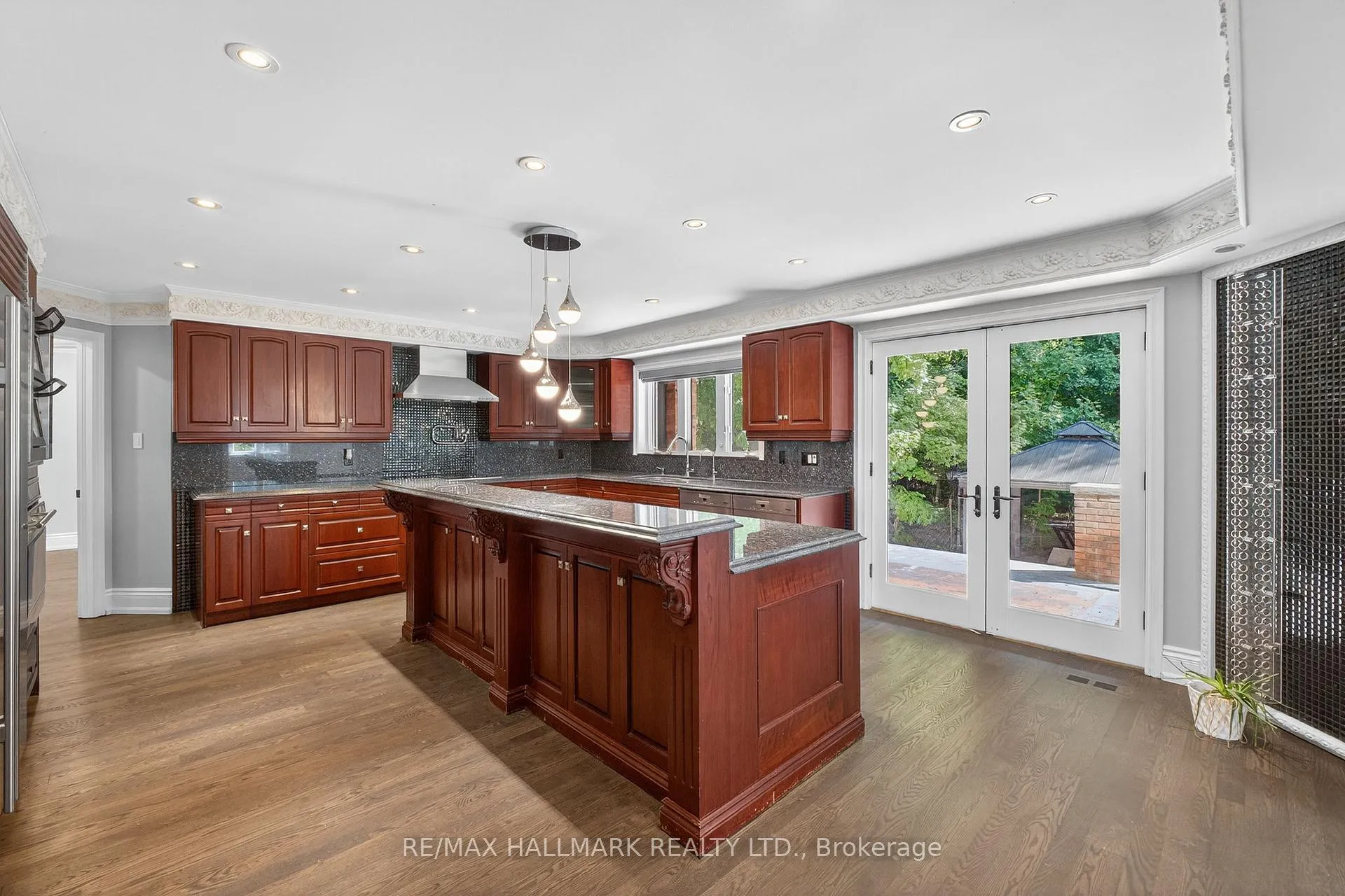 Photo 15 of 61 Petermar Drive, Vaughan, Vellore Village — HOMEH