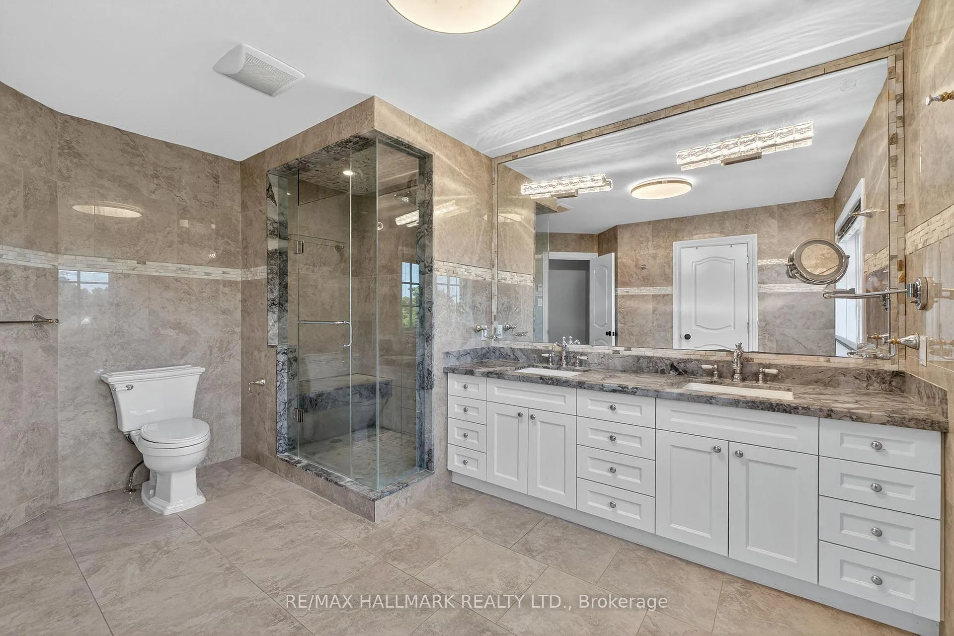 Photo 41 of 61 Petermar Drive, Vaughan, Vellore Village — HOMEH