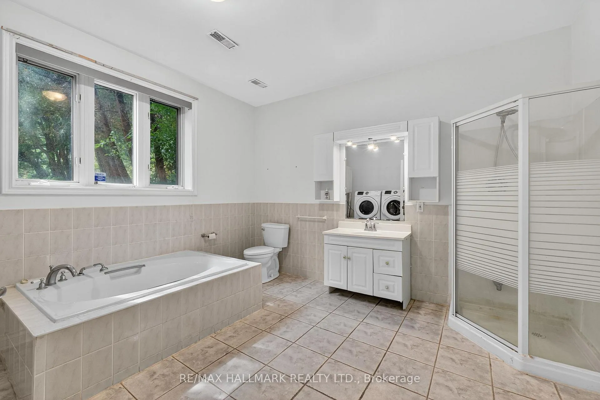 Photo 48 of 61 Petermar Drive, Vaughan, Vellore Village — HOMEH