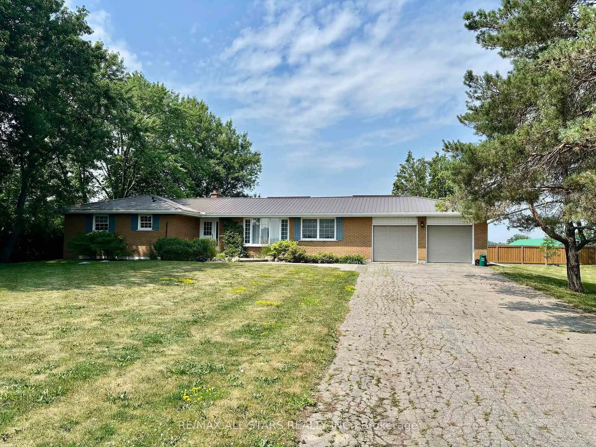 Photo 2 of 11648 Kennedy Road, Markham, Markham Village — HOMEH