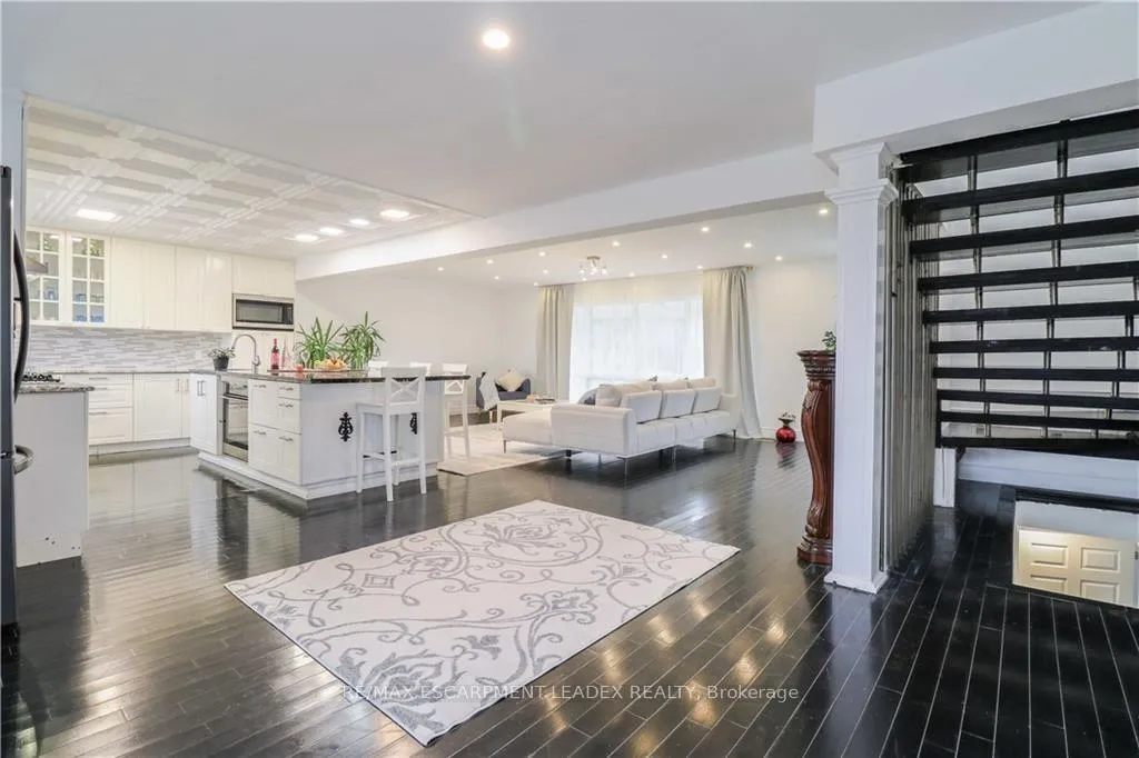 Photo 12 of 298 Second Road E, Hamilton, Stoney Creek — HOMEH
