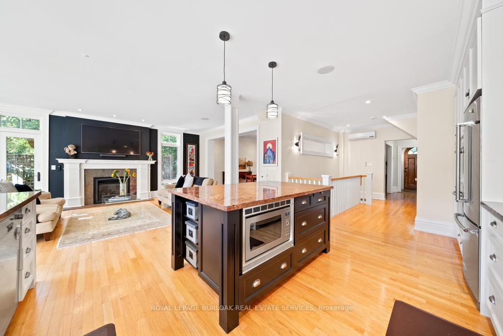 Photo 13 of 3104 First Street, Burlington, Roseland — HOMEH