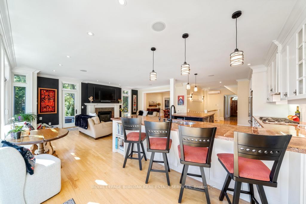 Photo 16 of 3104 First Street, Burlington, Roseland — HOMEH