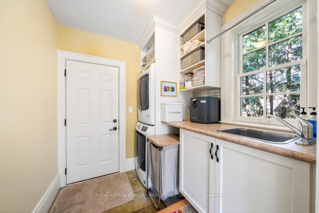 Photo 17 of 3104 First Street, Burlington, Roseland — HOMEH
