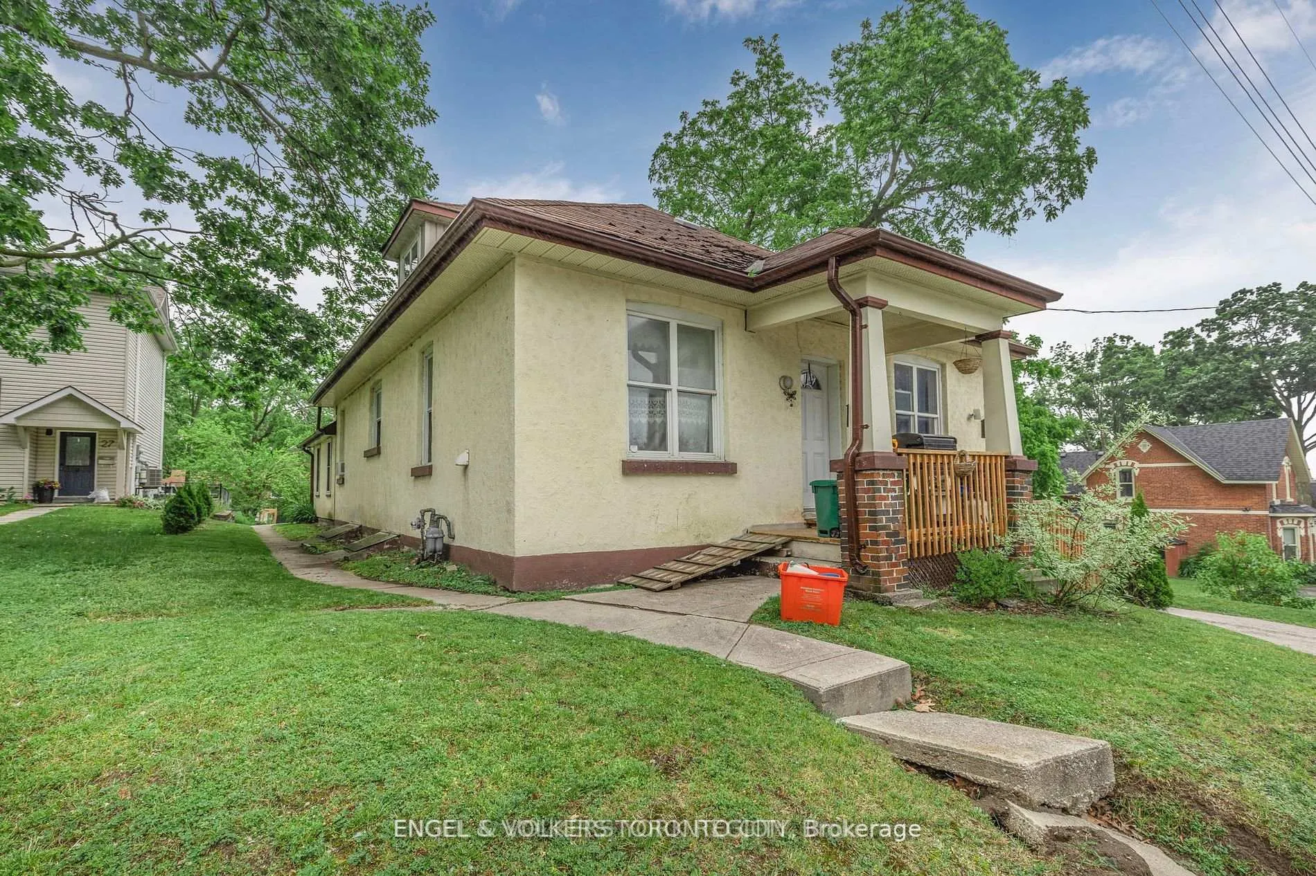 Photo 6 of 23 Lount Street, Barrie, Wellington — HOMEH