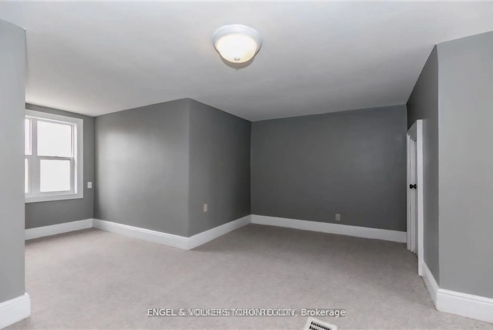 Photo 11 of 23 Lount Street, Barrie, Wellington — HOMEH