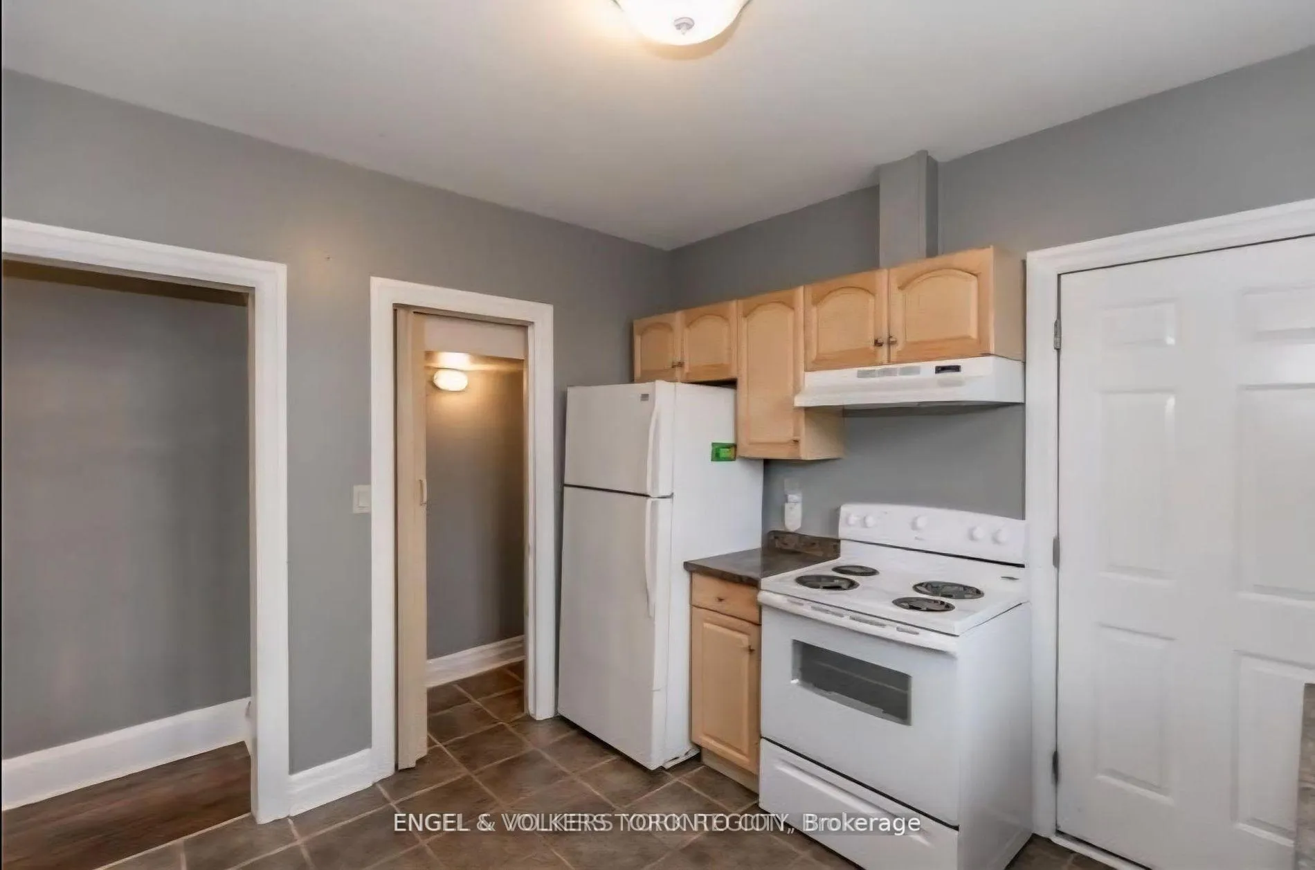 Photo 15 of 23 Lount Street, Barrie, Wellington — HOMEH