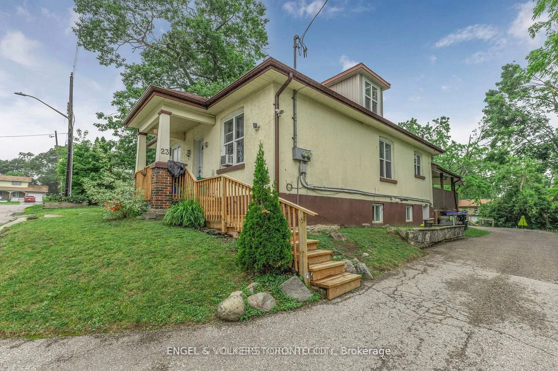 Photo 19 of 23 Lount Street, Barrie, Wellington — HOMEH