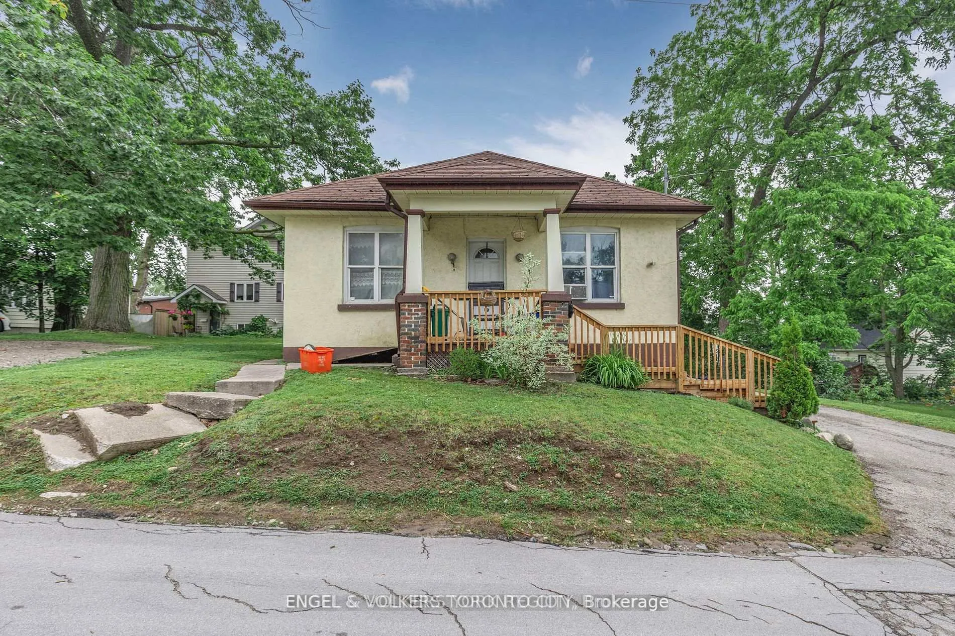 Photo 21 of 23 Lount Street, Barrie, Wellington — HOMEH