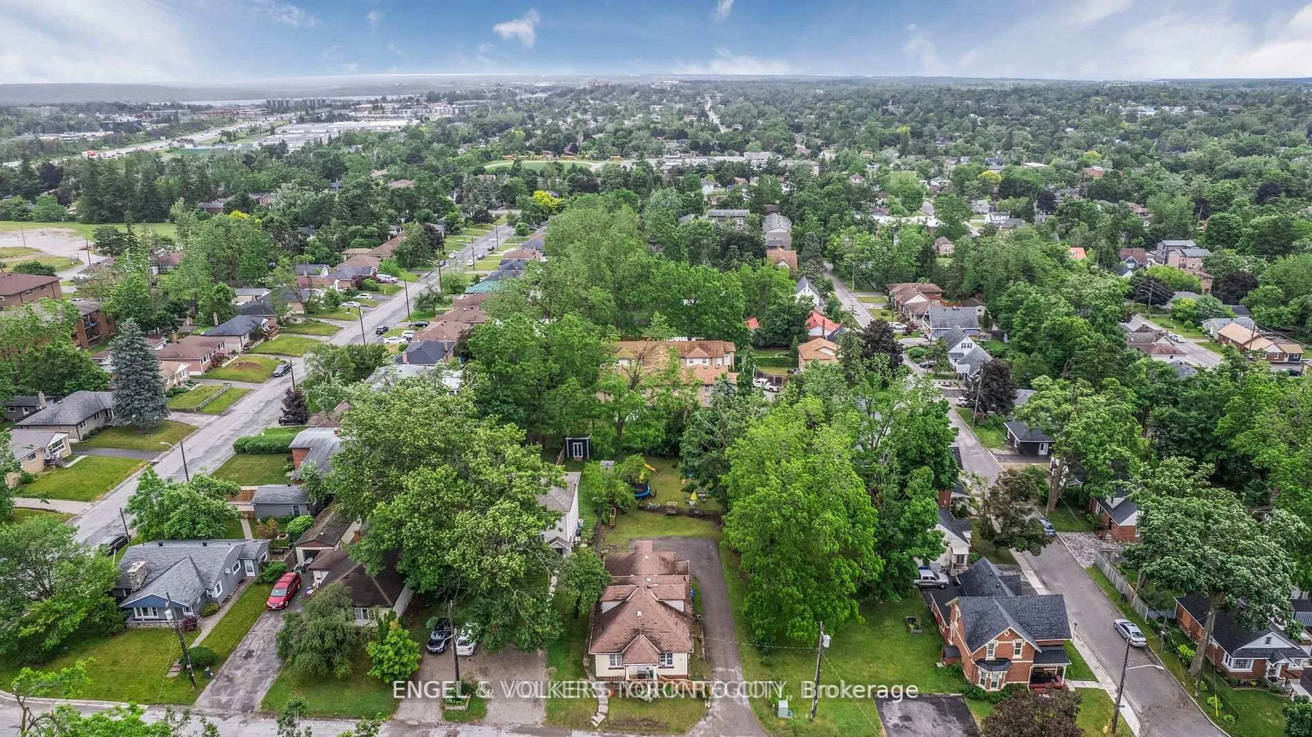 Photo 32 of 23 Lount Street, Barrie, Wellington — HOMEH