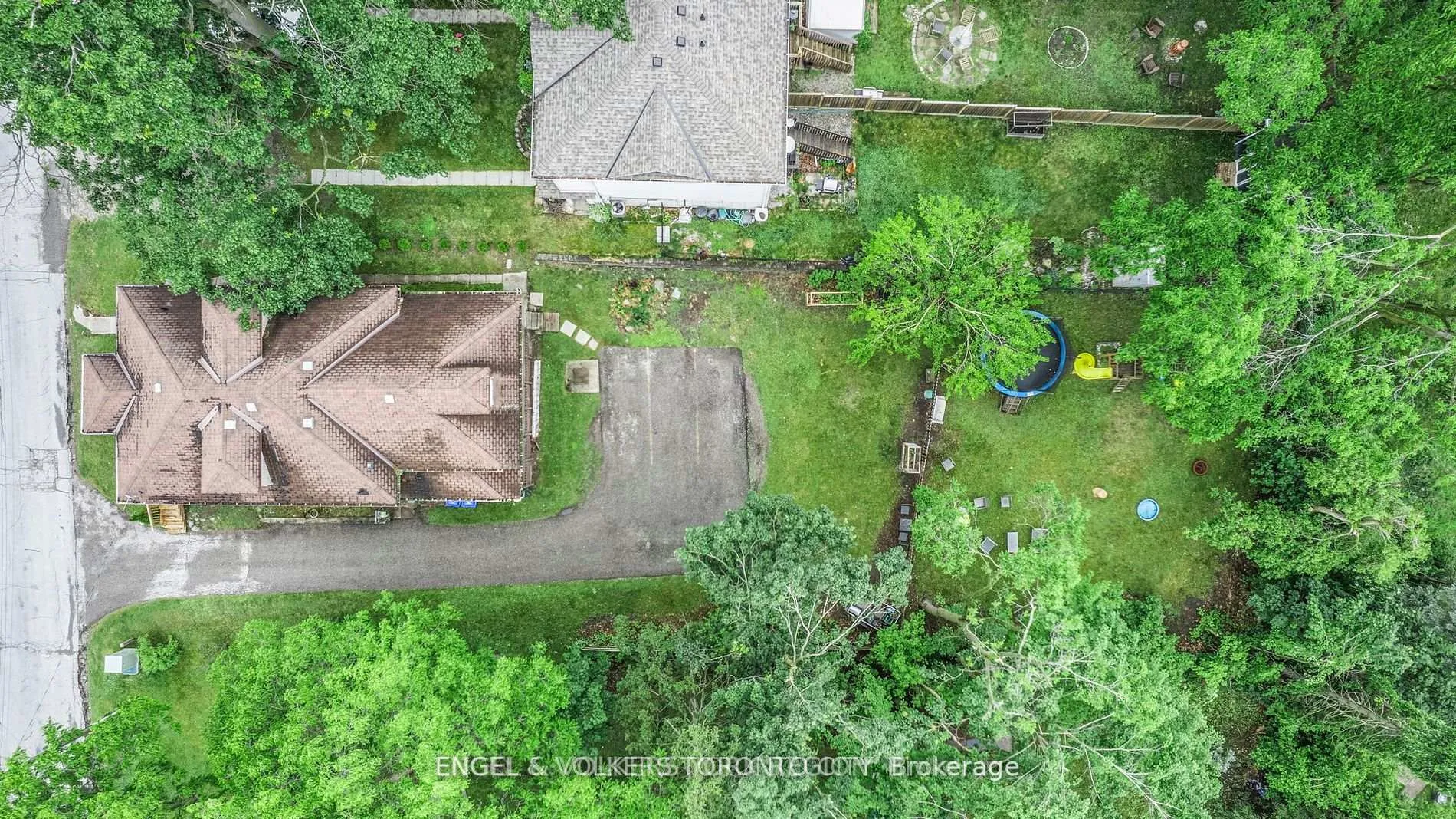 Photo 36 of 23 Lount Street, Barrie, Wellington — HOMEH