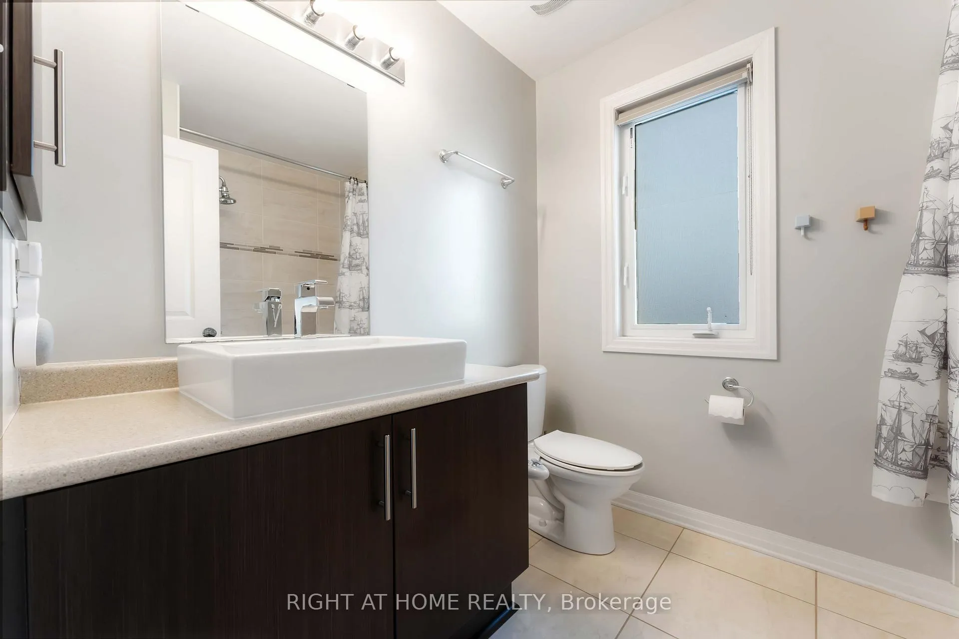 Photo 15 of 237 Kingswell Street, Ottawa, Leitrim — HOMEH