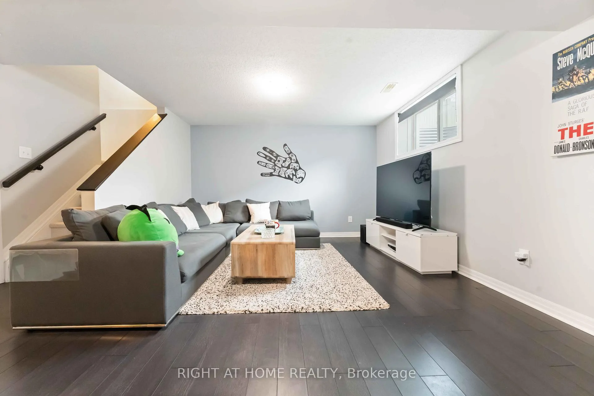 Photo 23 of 237 Kingswell Street, Ottawa, Leitrim — HOMEH