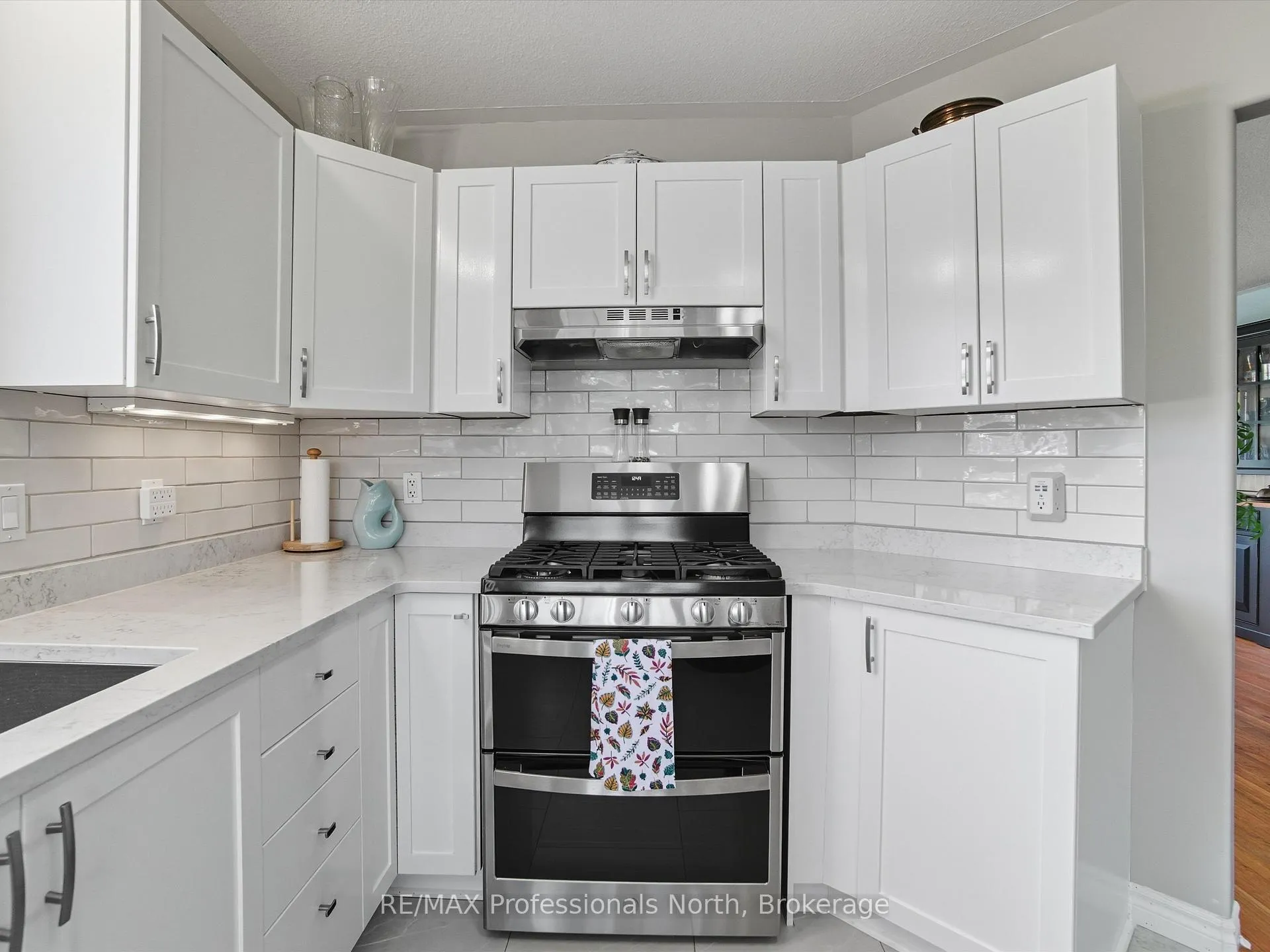 Photo 16 of 17 Keall Crescent, Bracebridge, Monck (Bracebridge) — HOMEH