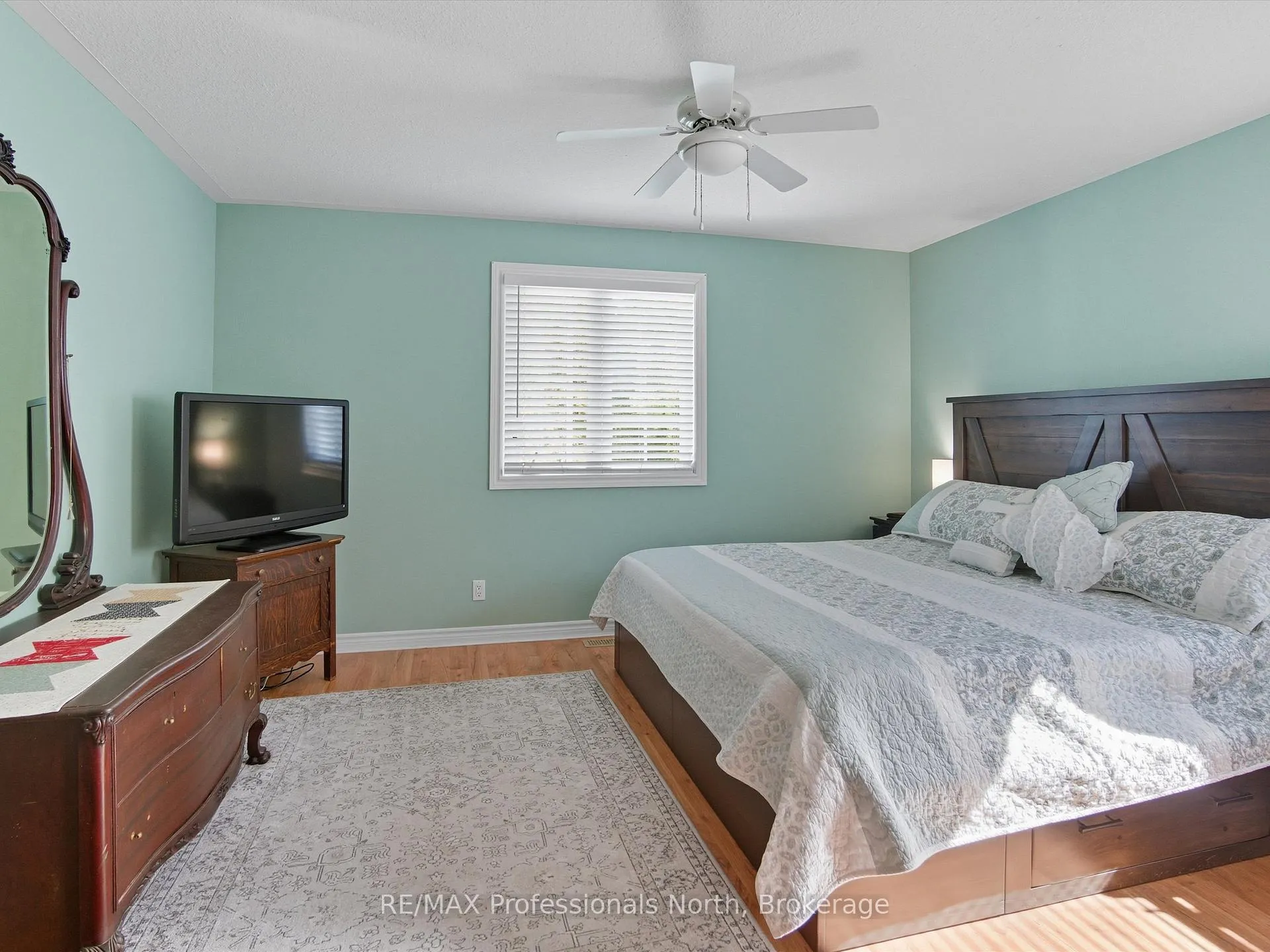 Photo 17 of 17 Keall Crescent, Bracebridge, Monck (Bracebridge) — HOMEH