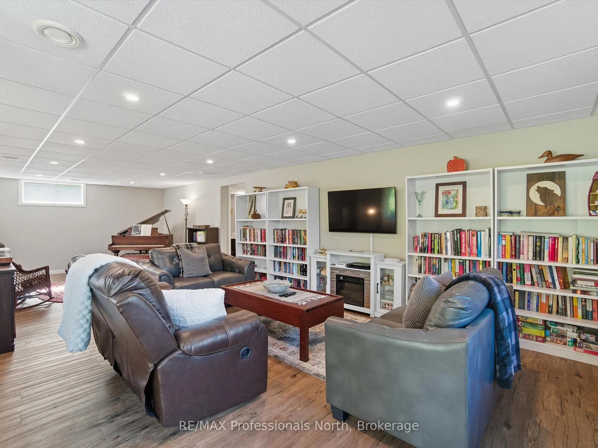 Photo 27 of 17 Keall Crescent, Bracebridge, Monck (Bracebridge) — HOMEH