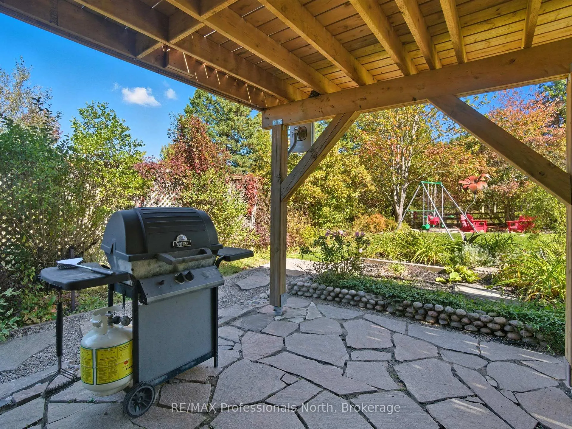 Photo 35 of 17 Keall Crescent, Bracebridge, Monck (Bracebridge) — HOMEH