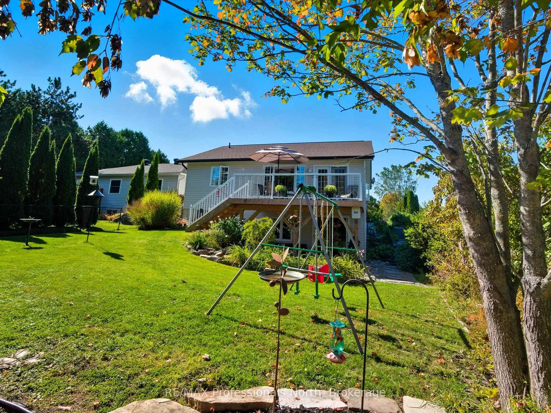 Photo 43 of 17 Keall Crescent, Bracebridge, Monck (Bracebridge) — HOMEH