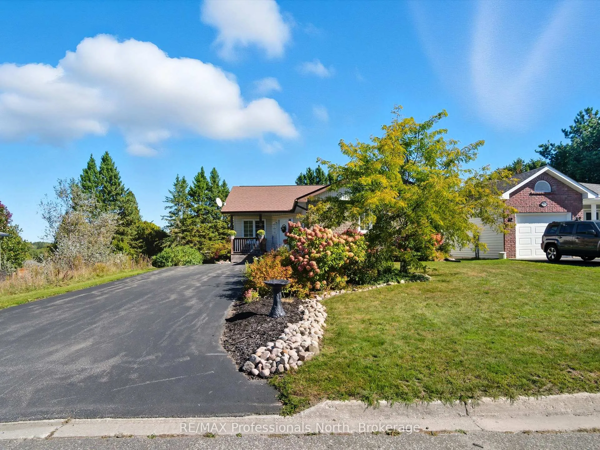 Photo 45 of 17 Keall Crescent, Bracebridge, Monck (Bracebridge) — HOMEH