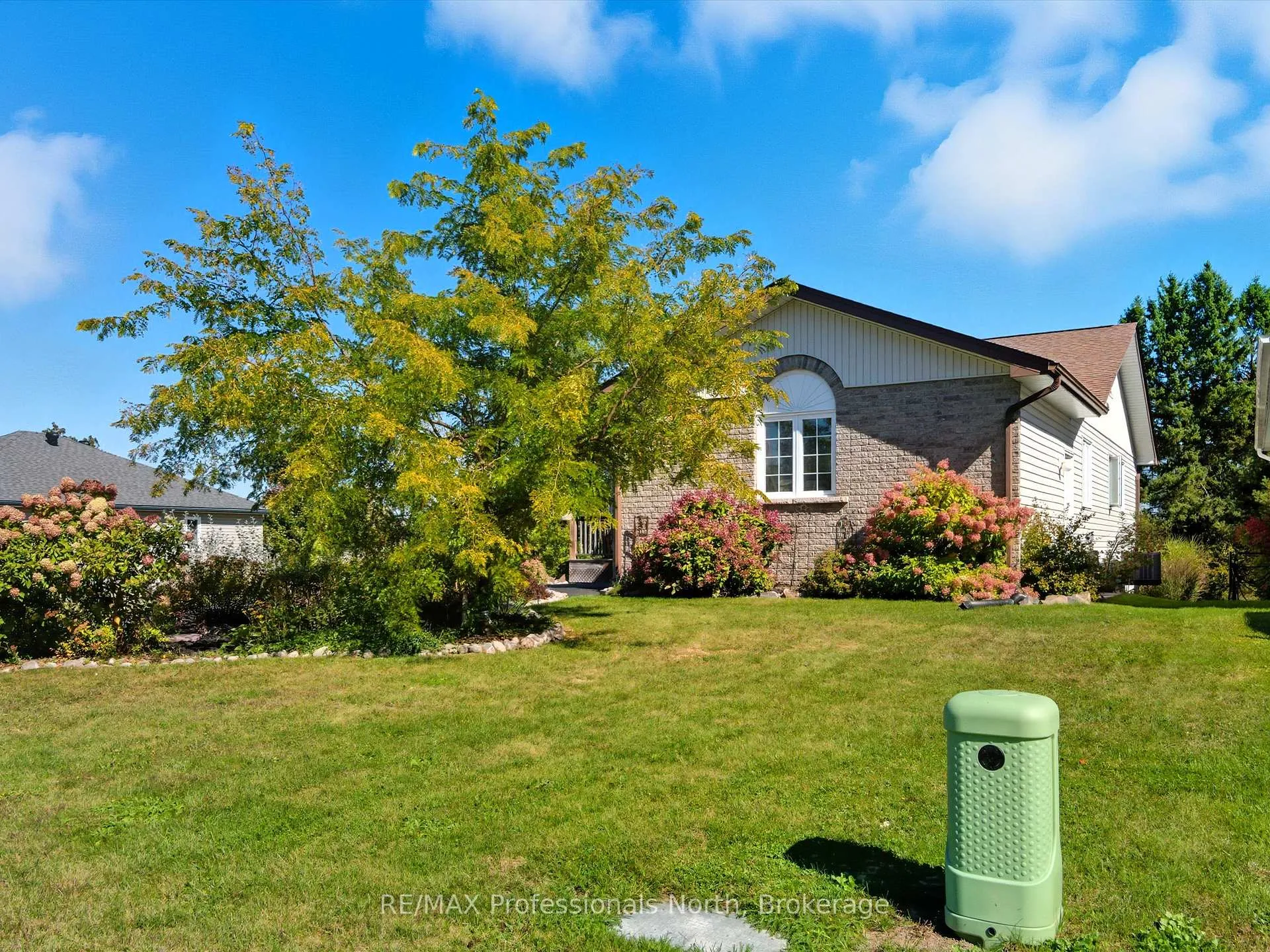Photo 46 of 17 Keall Crescent, Bracebridge, Monck (Bracebridge) — HOMEH