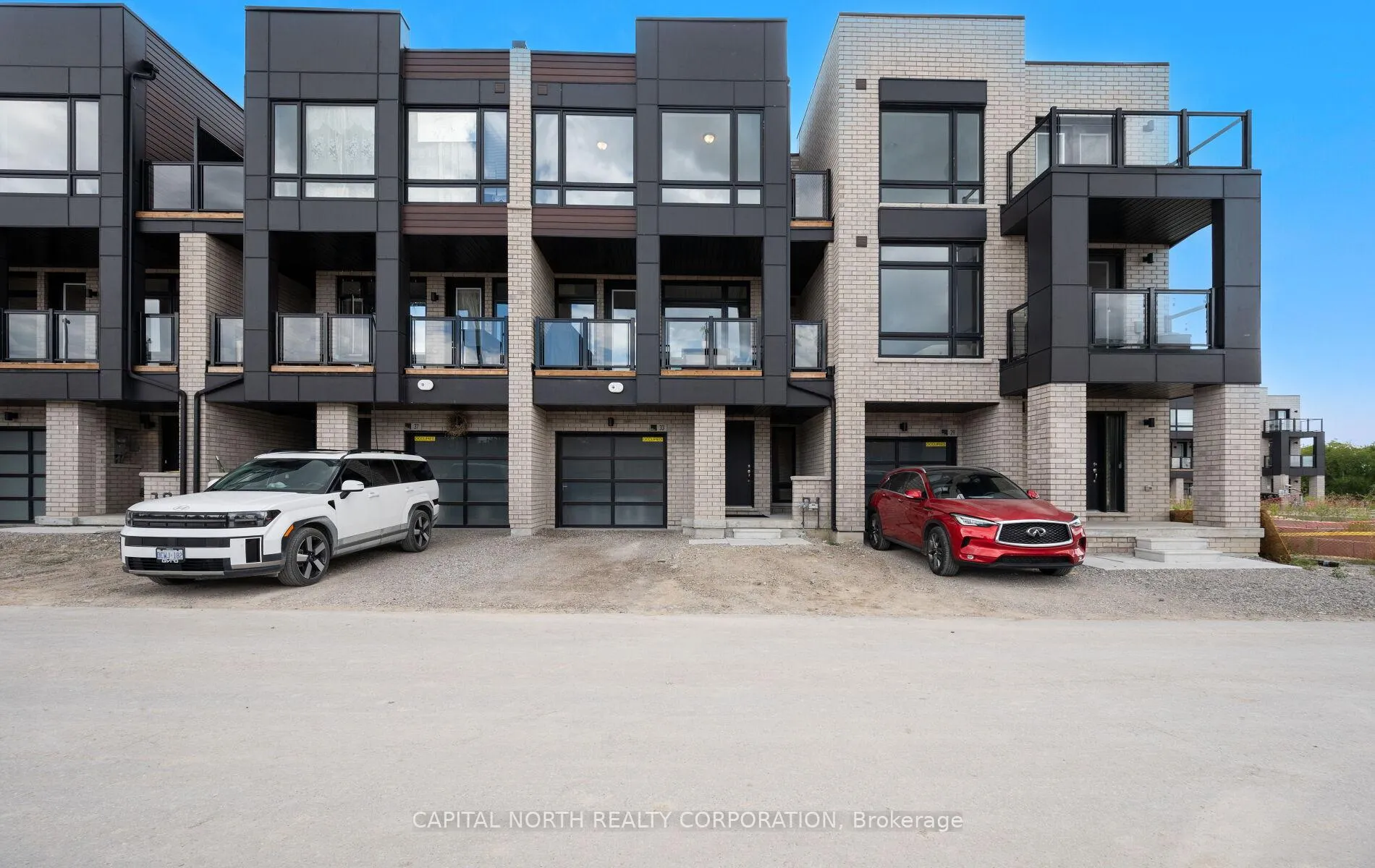 Front of 33 Kintall Way