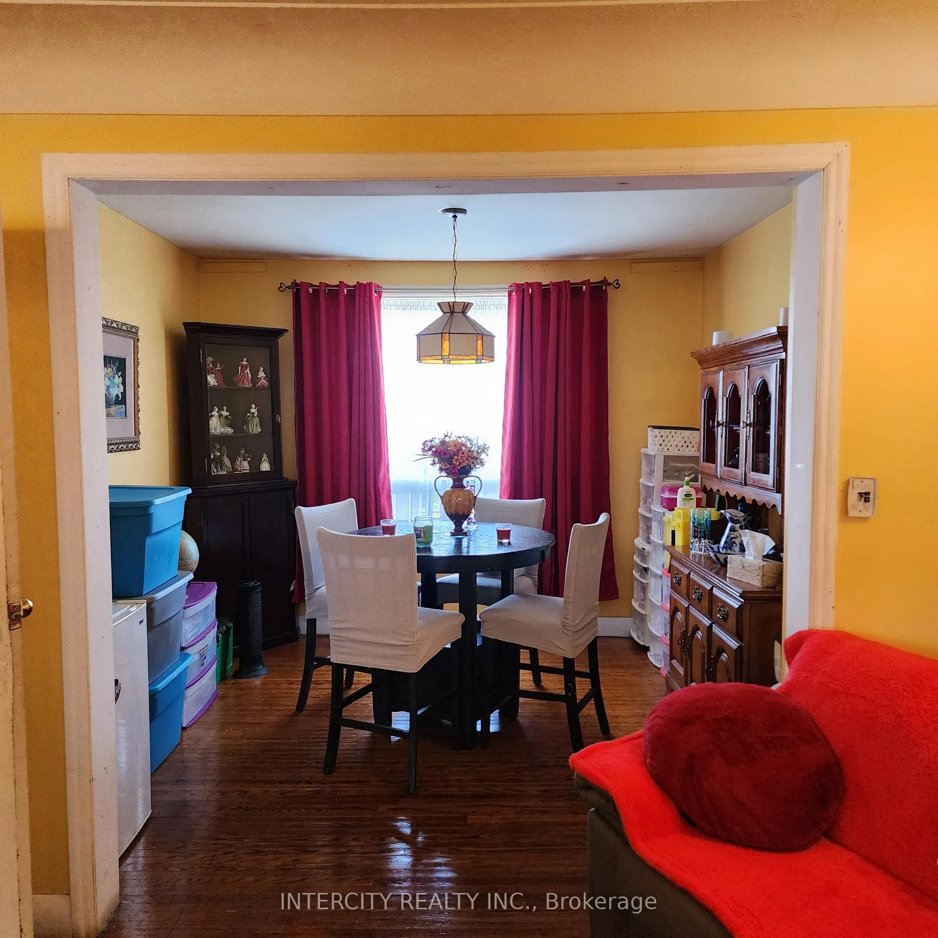 Photo 4 of 70 Mayflower Avenue, Hamilton, Crown Point — HOMEH