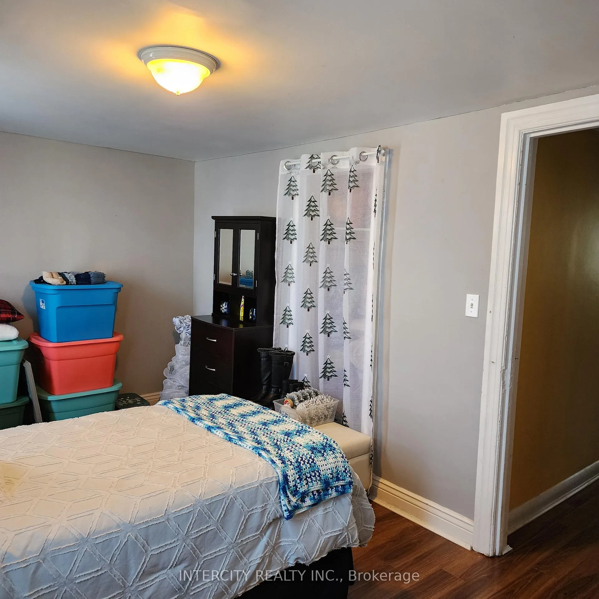 Photo 14 of 70 Mayflower Avenue, Hamilton, Crown Point — HOMEH