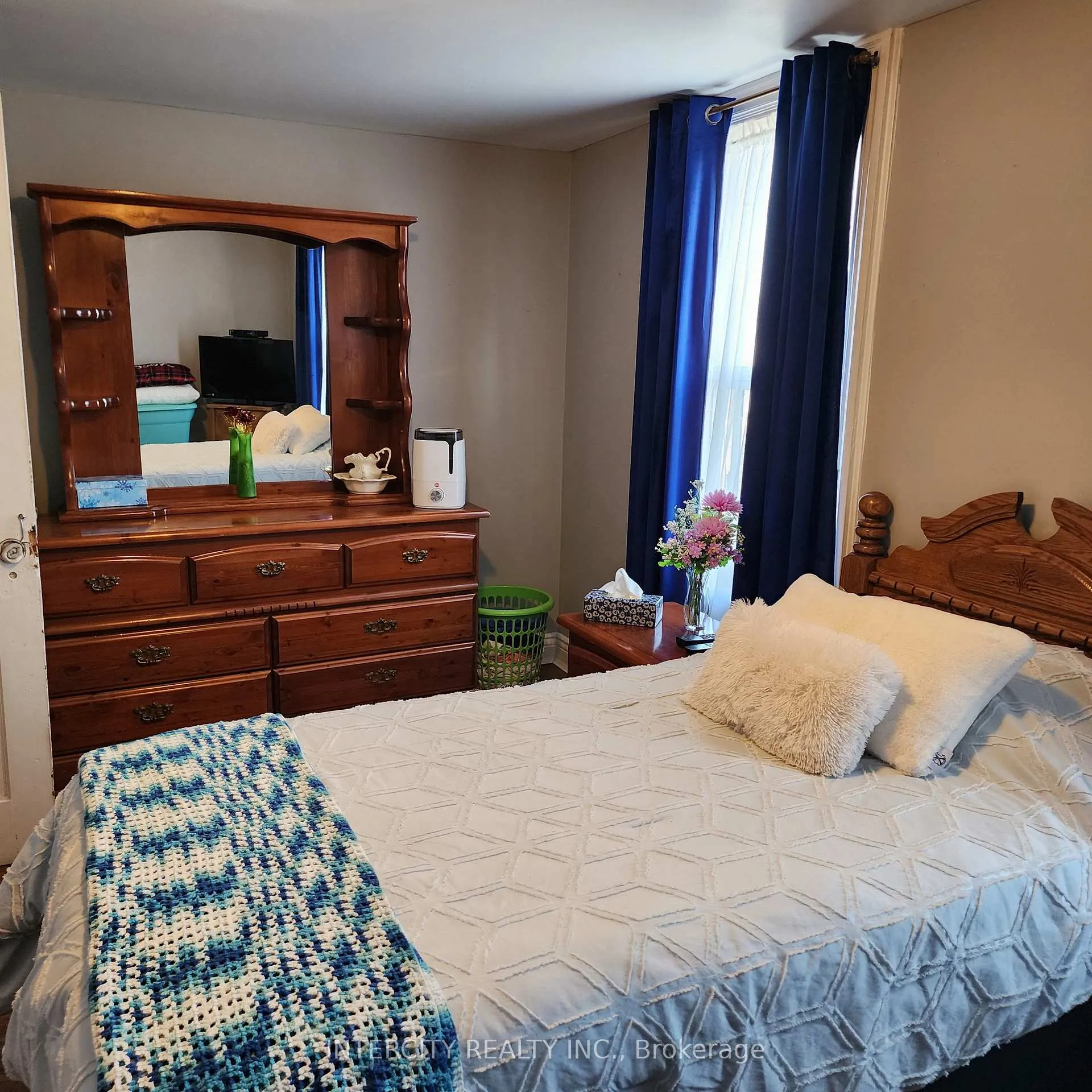 Photo 15 of 70 Mayflower Avenue, Hamilton, Crown Point — HOMEH