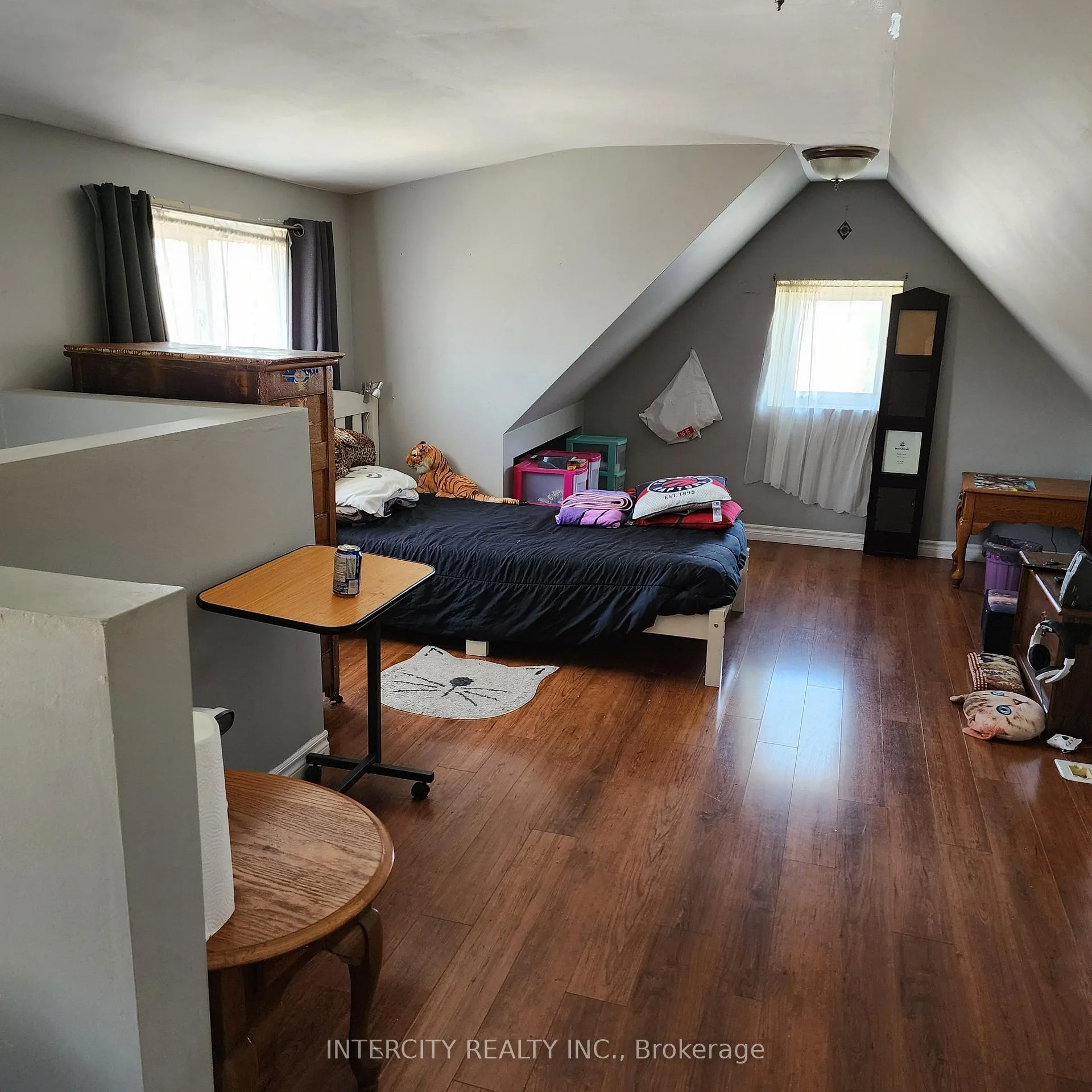 Photo 17 of 70 Mayflower Avenue, Hamilton, Crown Point — HOMEH