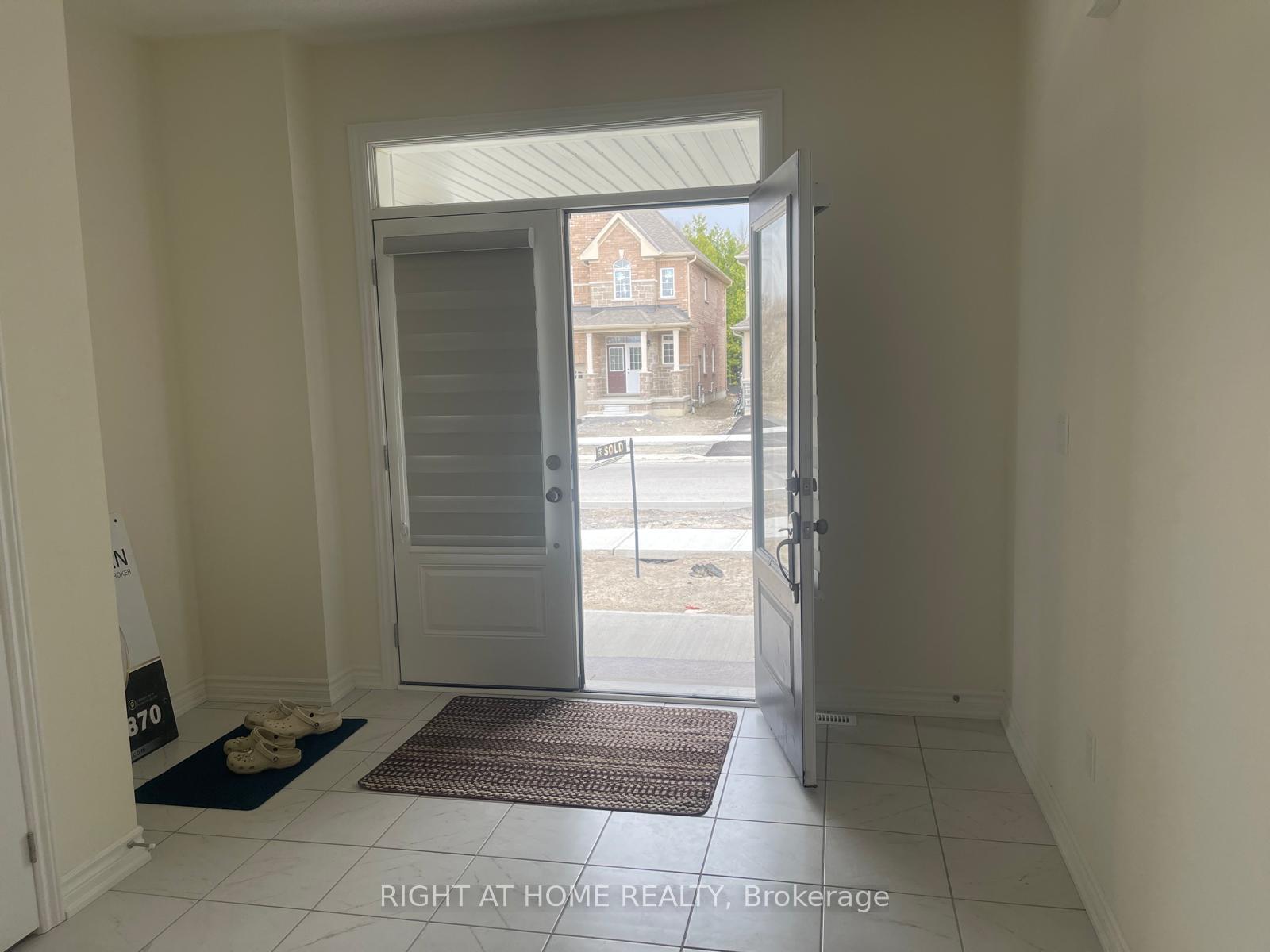 Photo 2 of 128 Hawkins Street, Georgina, Sutton & Jackson's Point — HOMEH