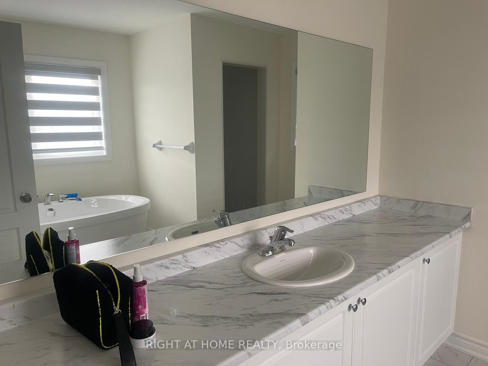 Photo 13 of 128 Hawkins Street, Georgina, Sutton & Jackson's Point — HOMEH